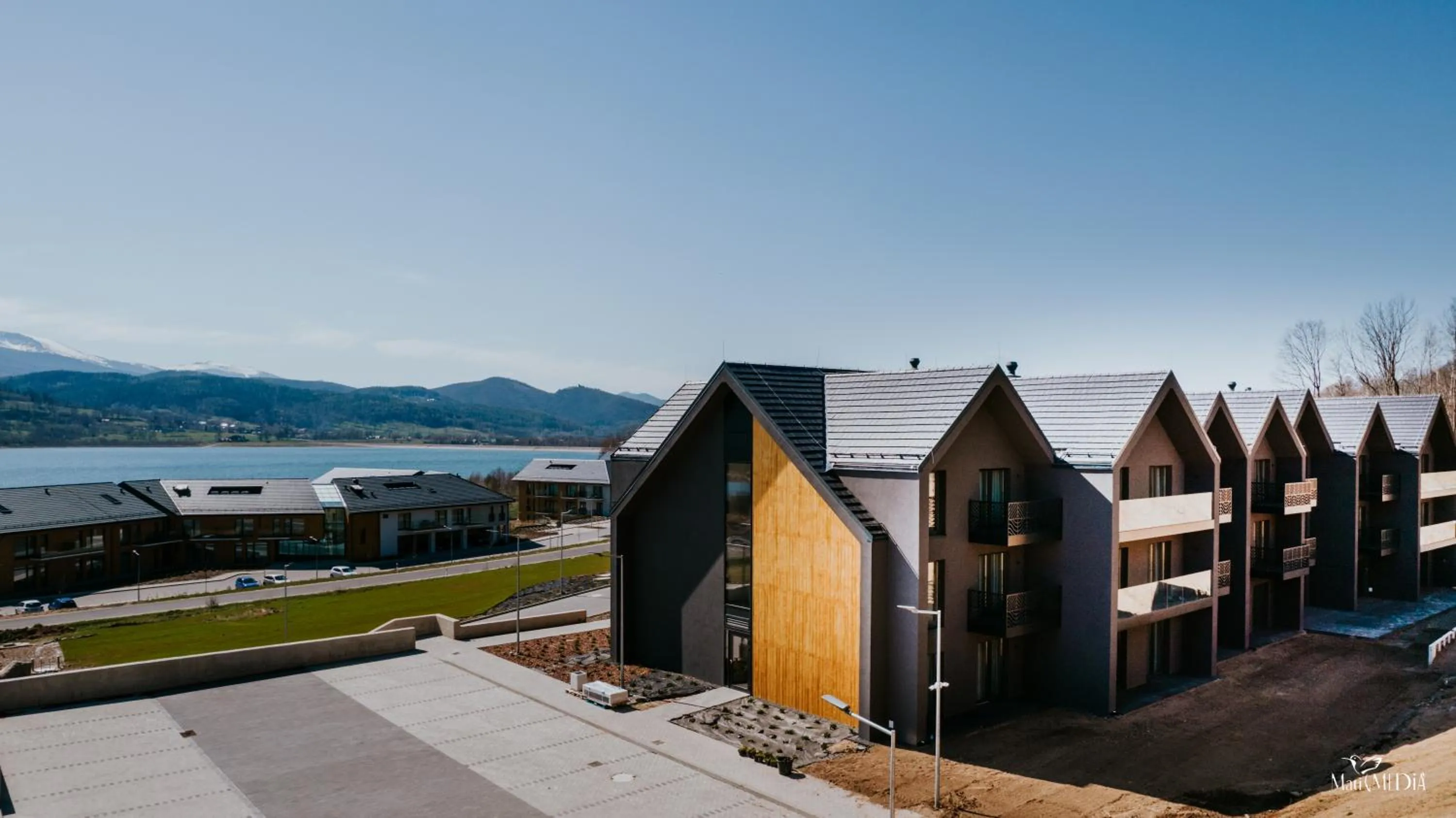 Property building in Lake Hill Karkonosze Apartments