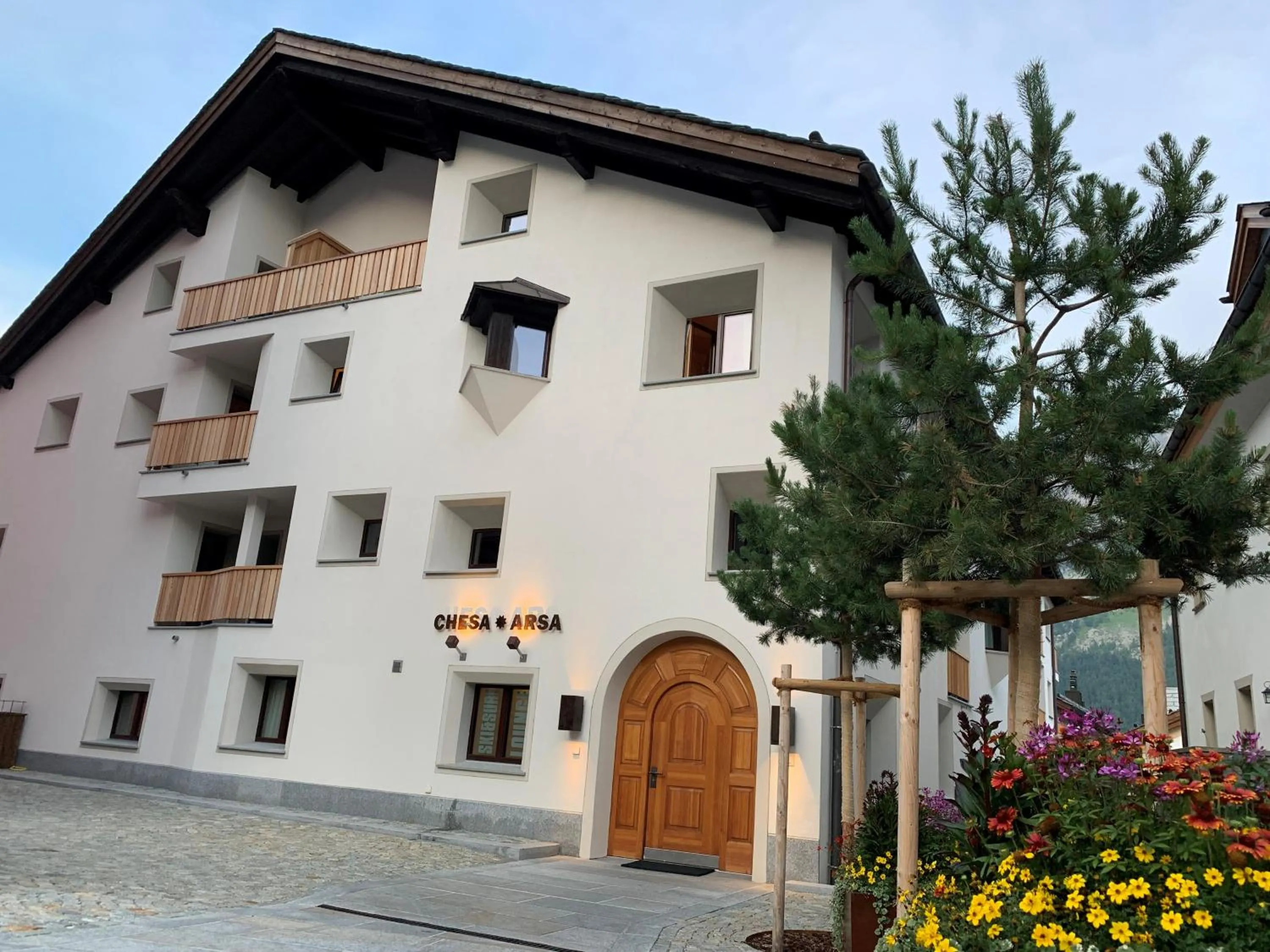 Property building in Arsa Lodge Silvaplana