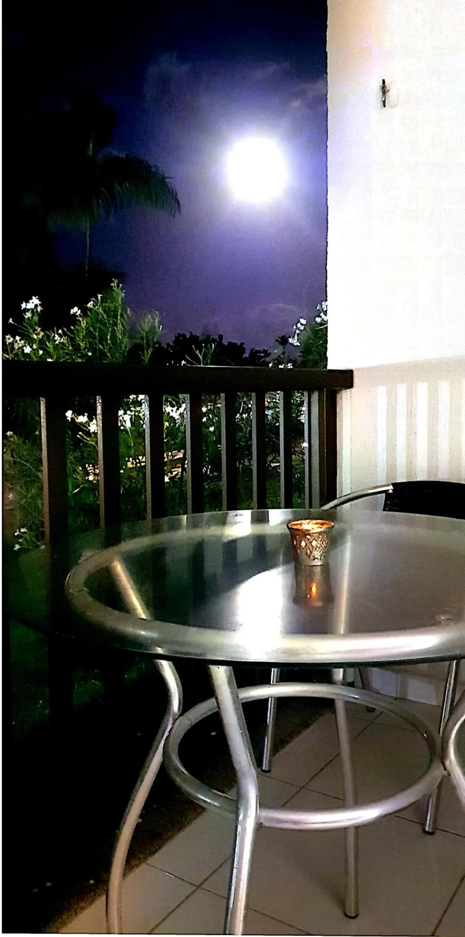 Night in Flat Beach Class Muro Alto 1107