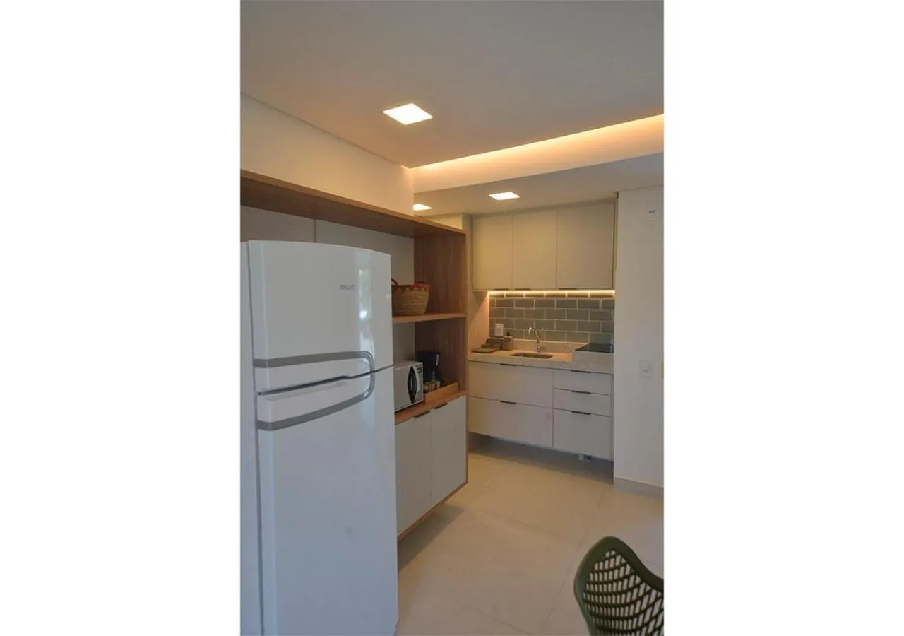 Kitchen or kitchenette in Flat Beach Class Muro Alto 1107