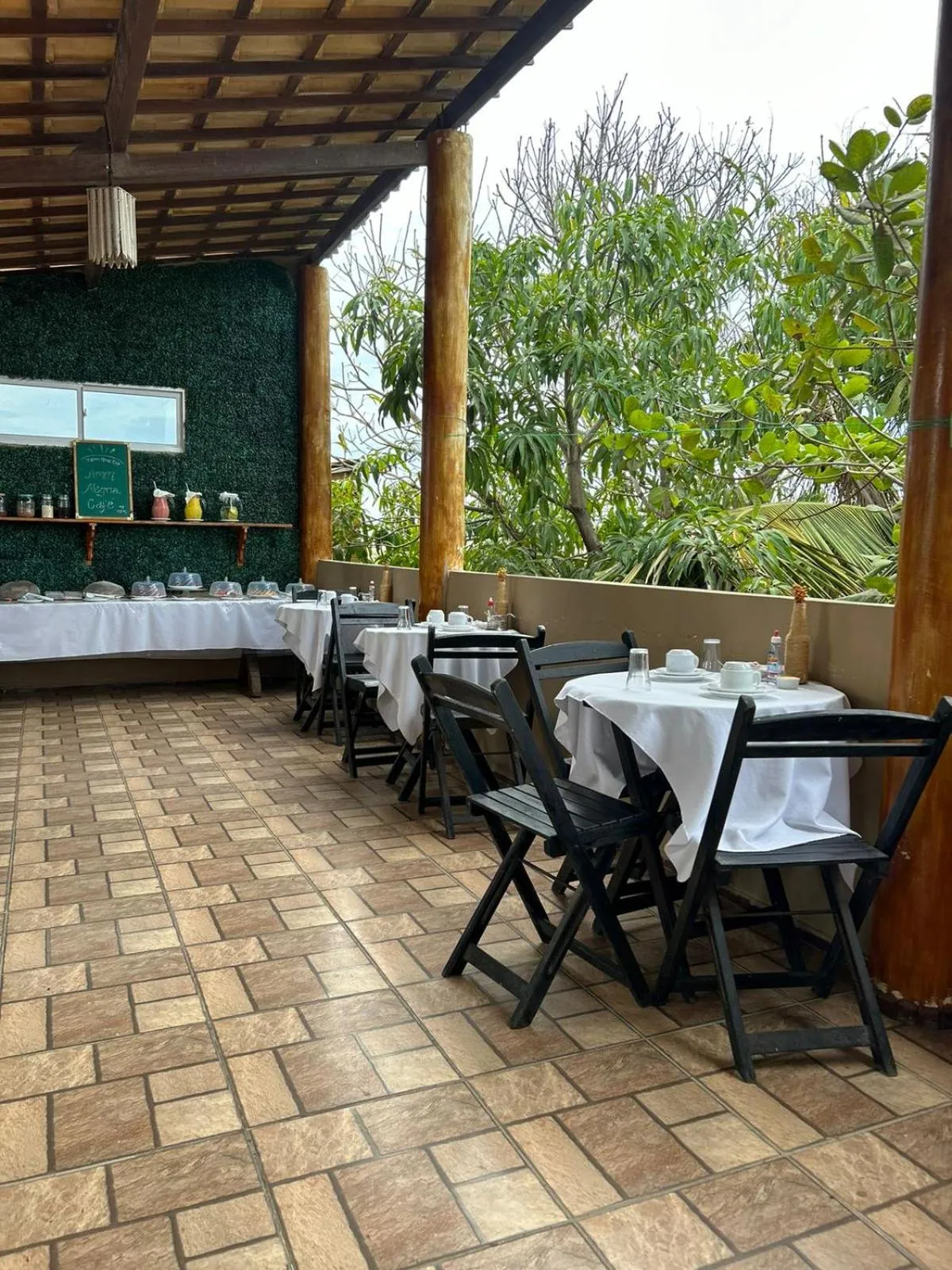 Breakfast in Uru Pousada