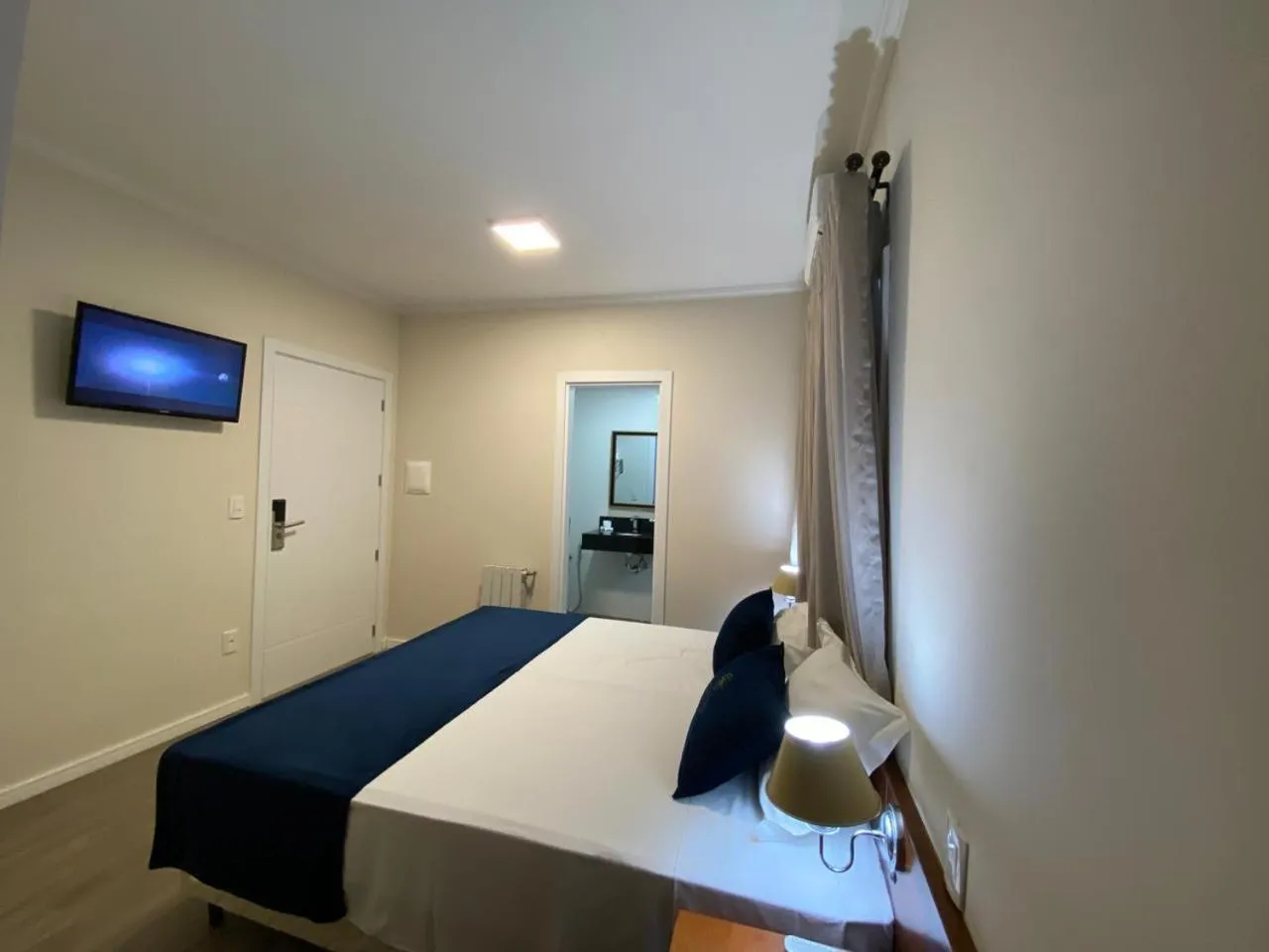 Photo of the whole room, Bed in Lapônia Hotel Gramado