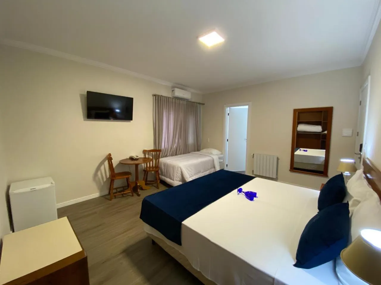 Photo of the whole room, Bed in Lapônia Hotel Gramado