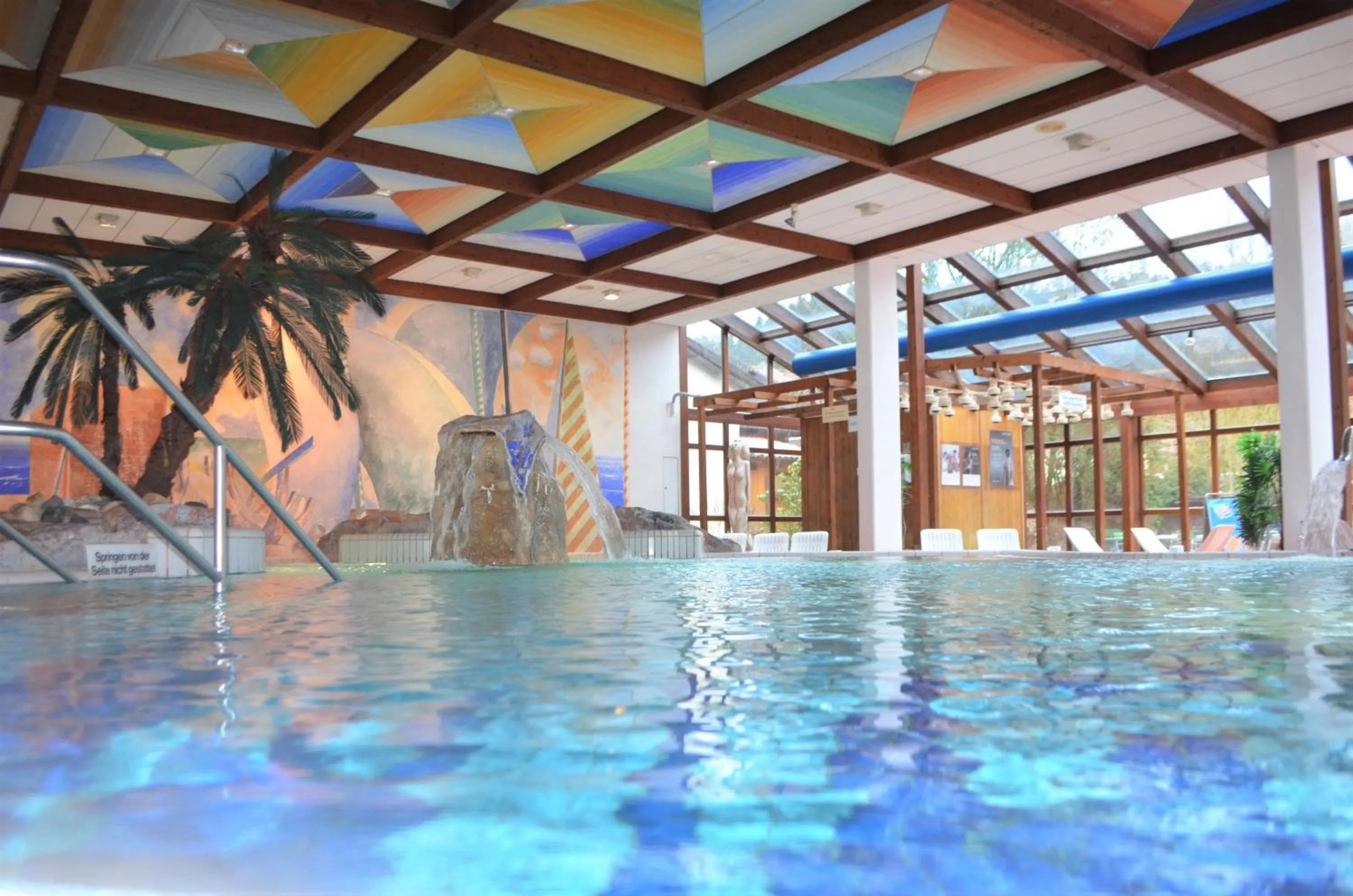 Swimming pool in WAGNERS Hotel im Frankenwald