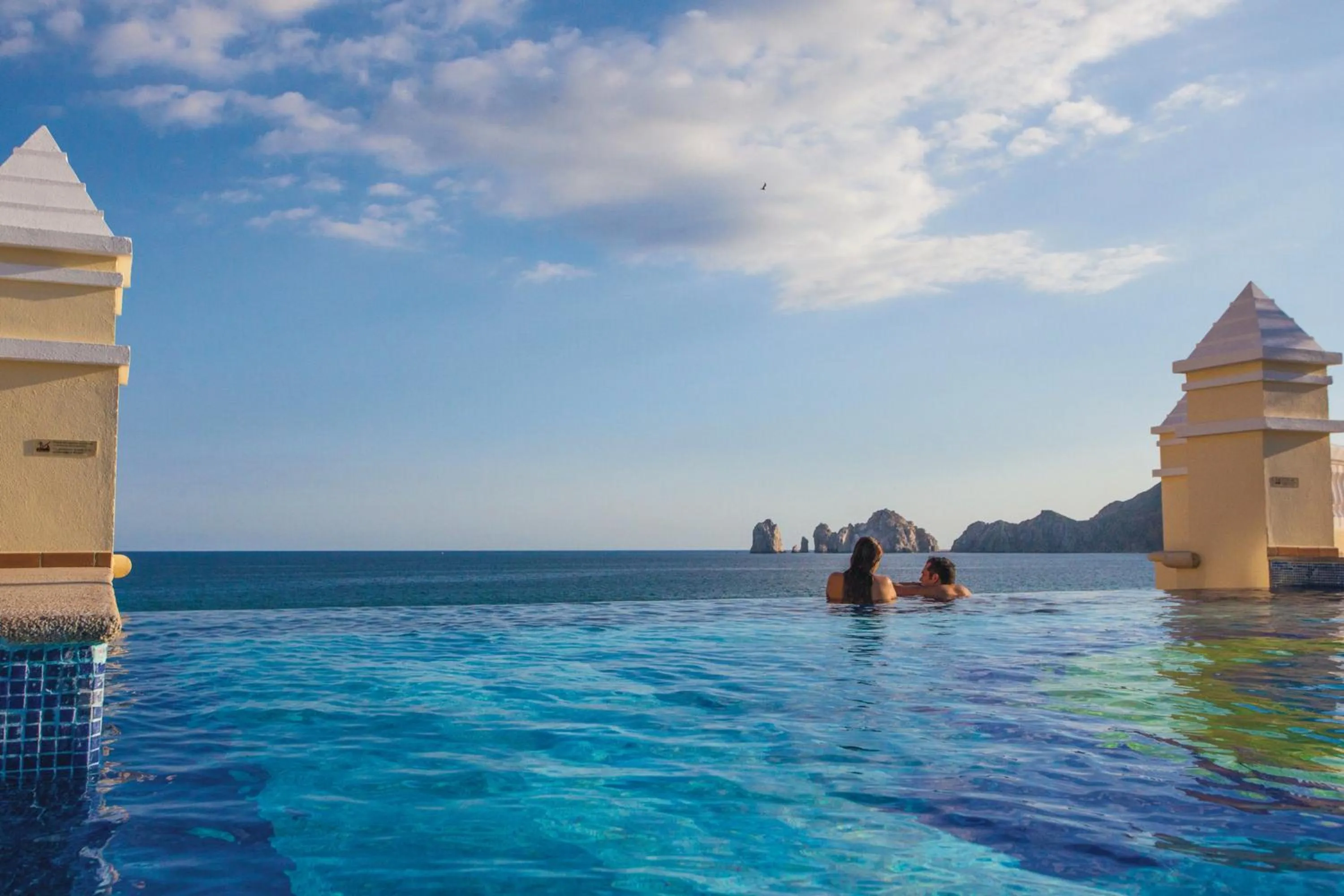 Swimming pool in Riu Palace Cabo San Lucas - All Inclusive