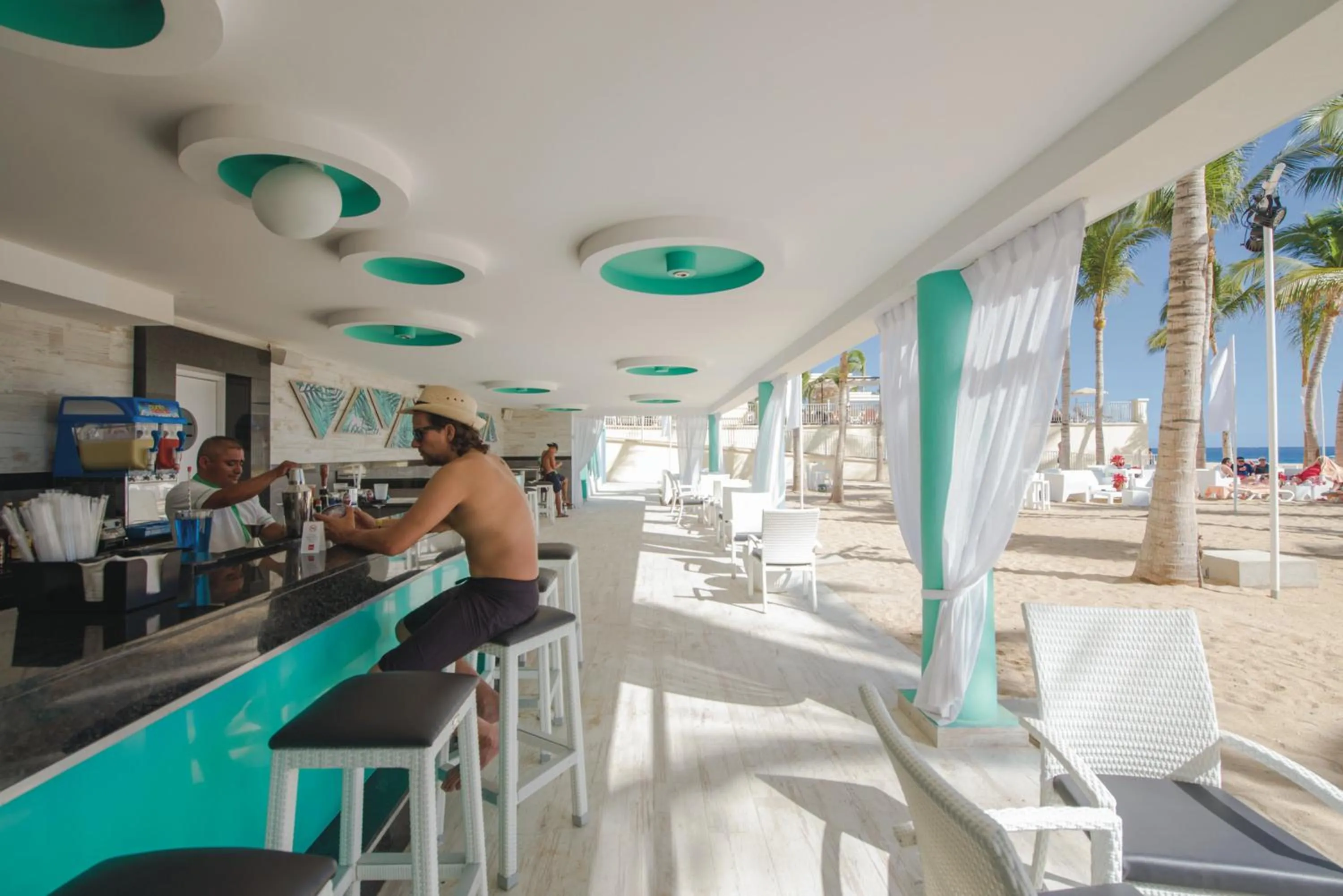 Lounge or bar in Riu Palace Cabo San Lucas - All Inclusive