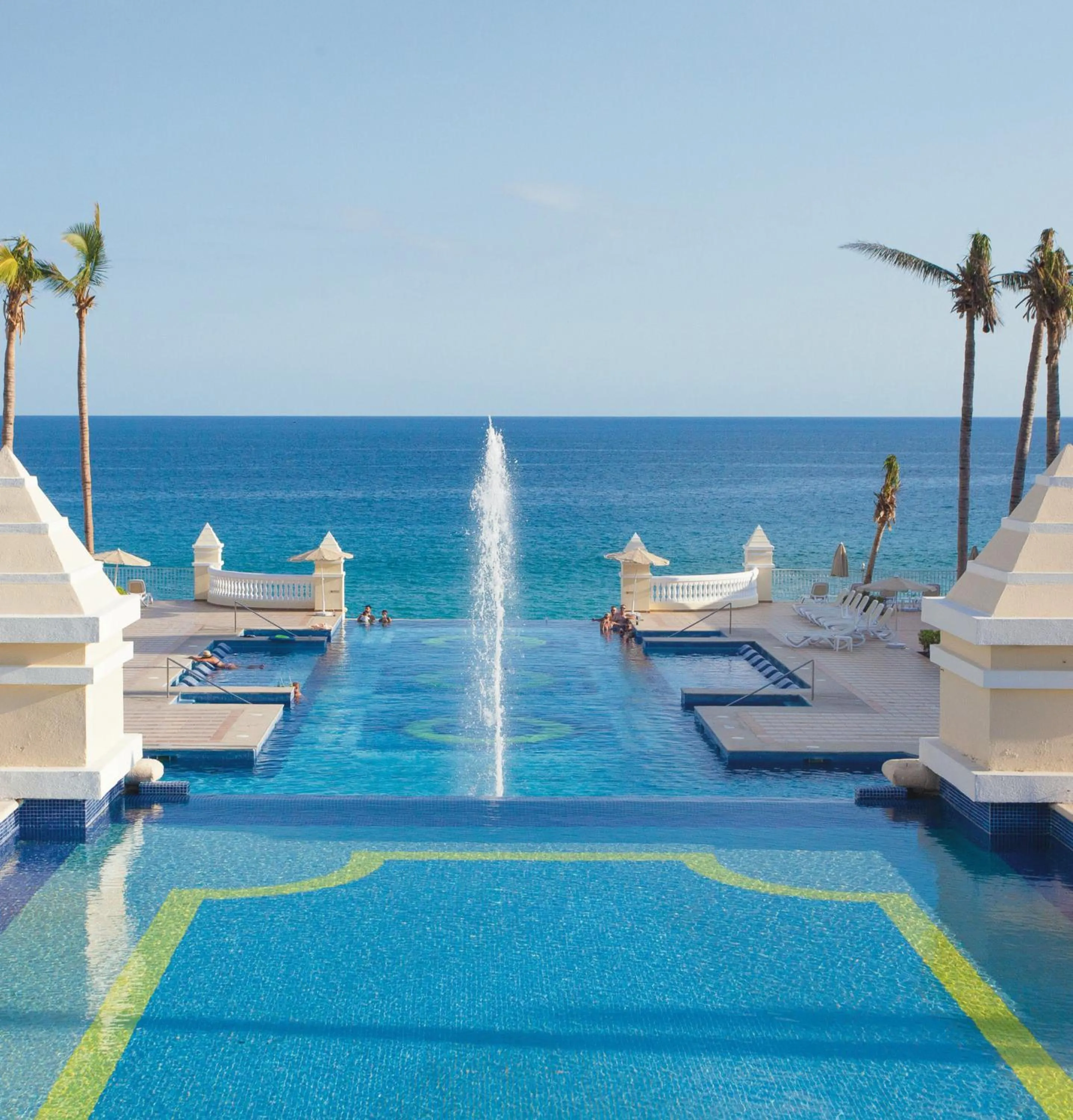 Swimming pool in Riu Palace Cabo San Lucas - All Inclusive