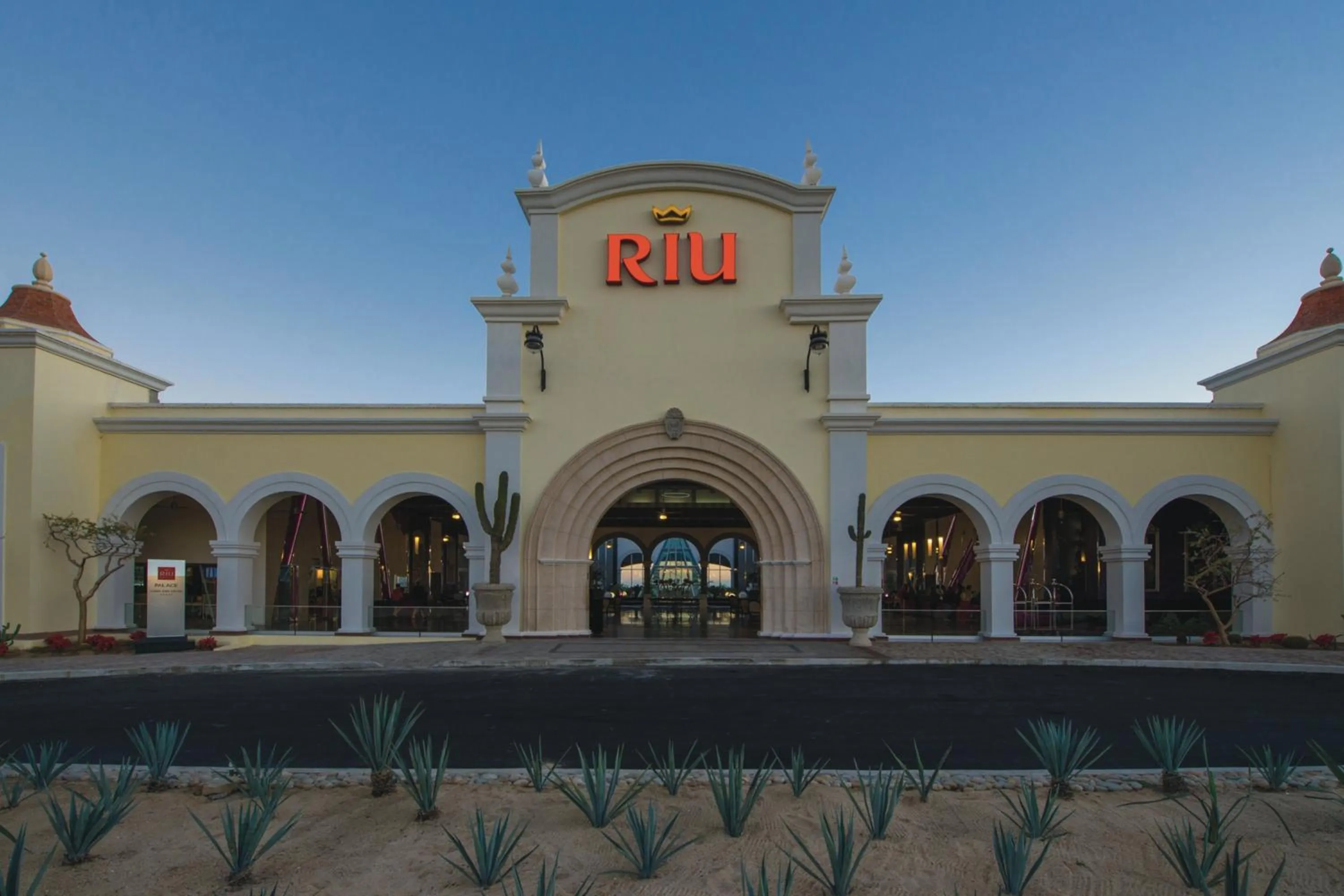 Property building in Riu Palace Cabo San Lucas - All Inclusive