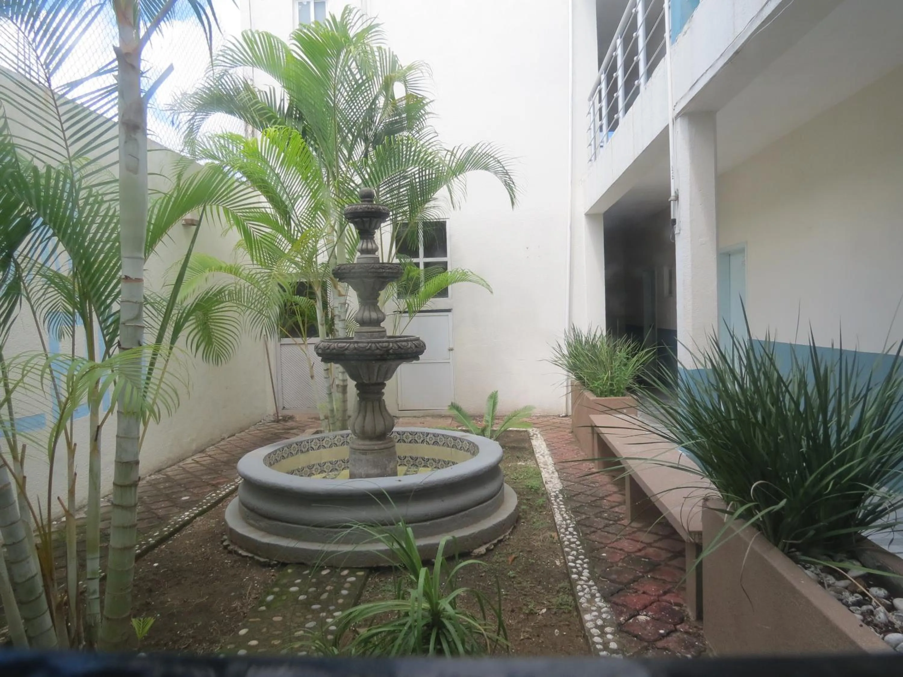 Patio in Hotel Albri by Rotamundos