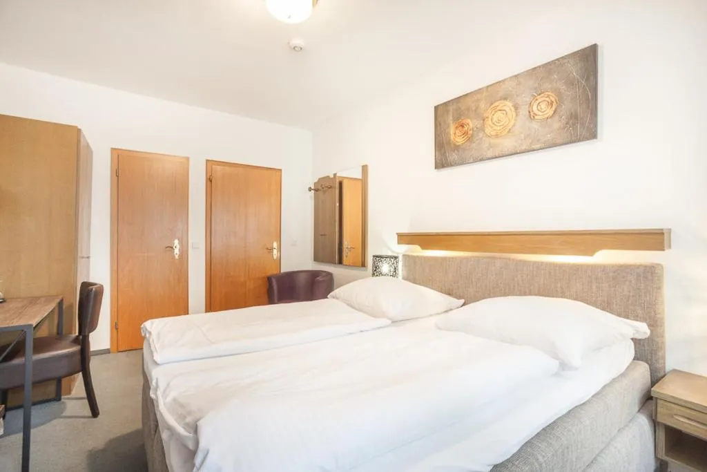 Photo of the whole room, Bed in Hotel Union by TM