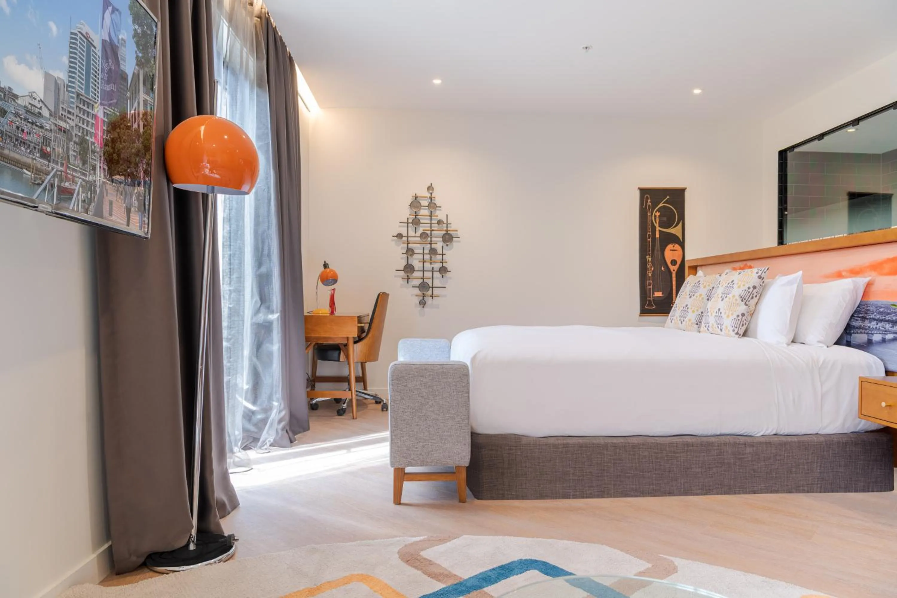 Bed in Ohtel Auckland