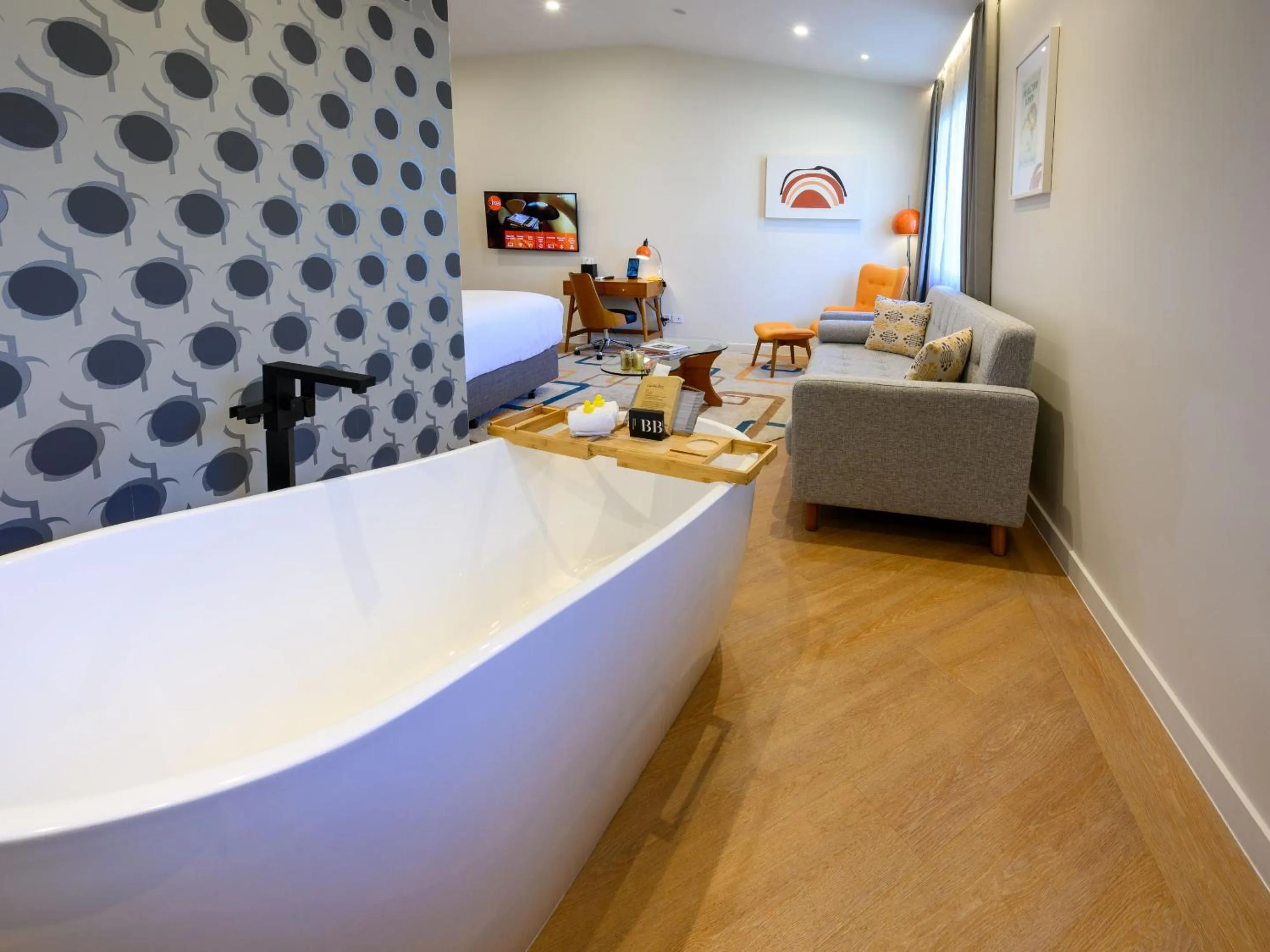 Bath in Ohtel Auckland