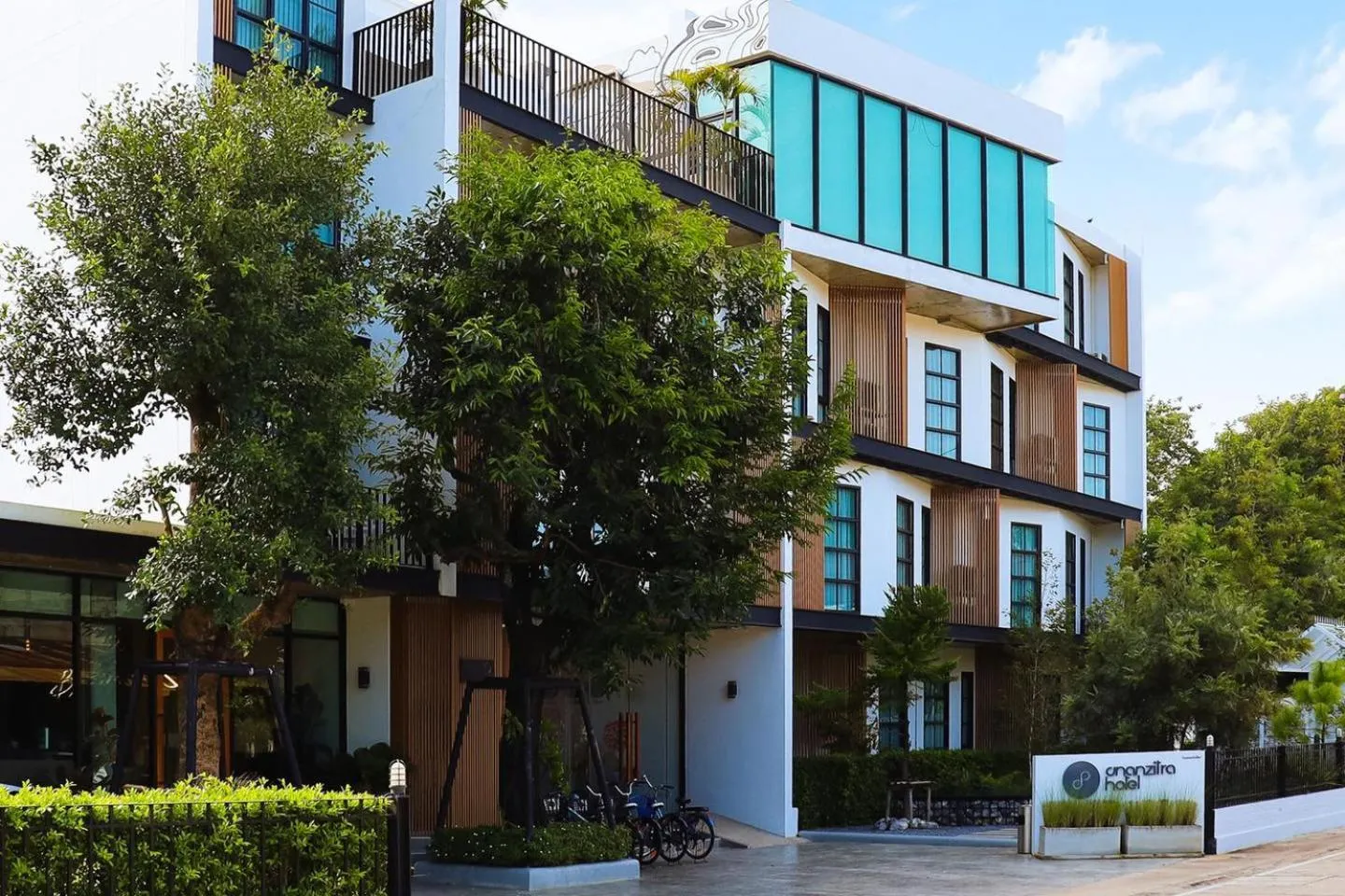 Property building in Ananzitra Hotel