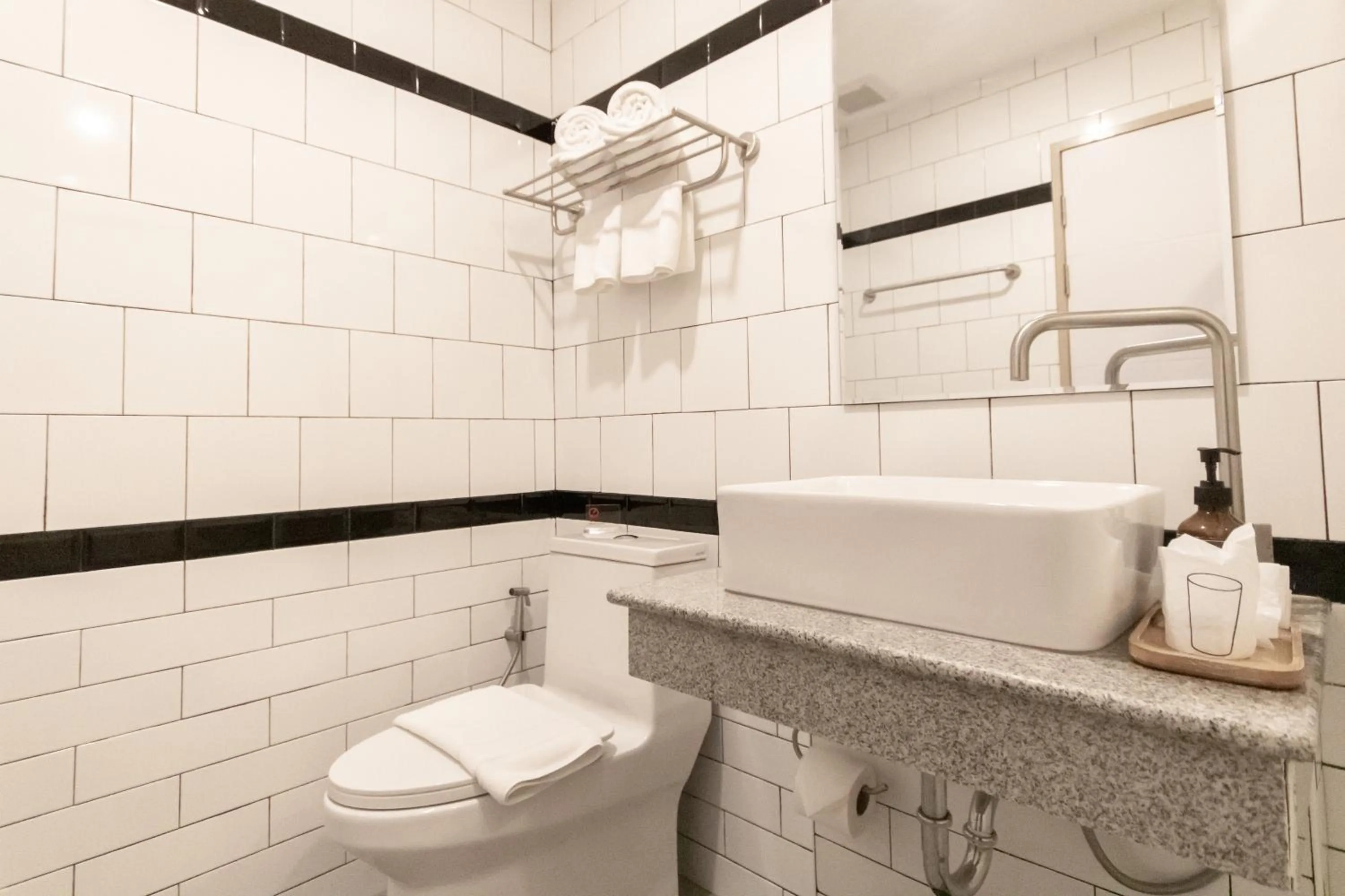 Bathroom in Ananzitra Hotel