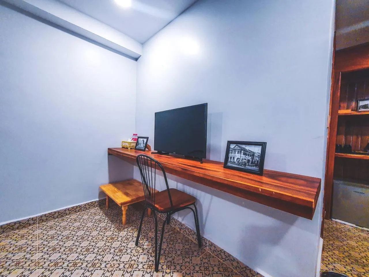 Communal lounge/ TV room in Moly Resort