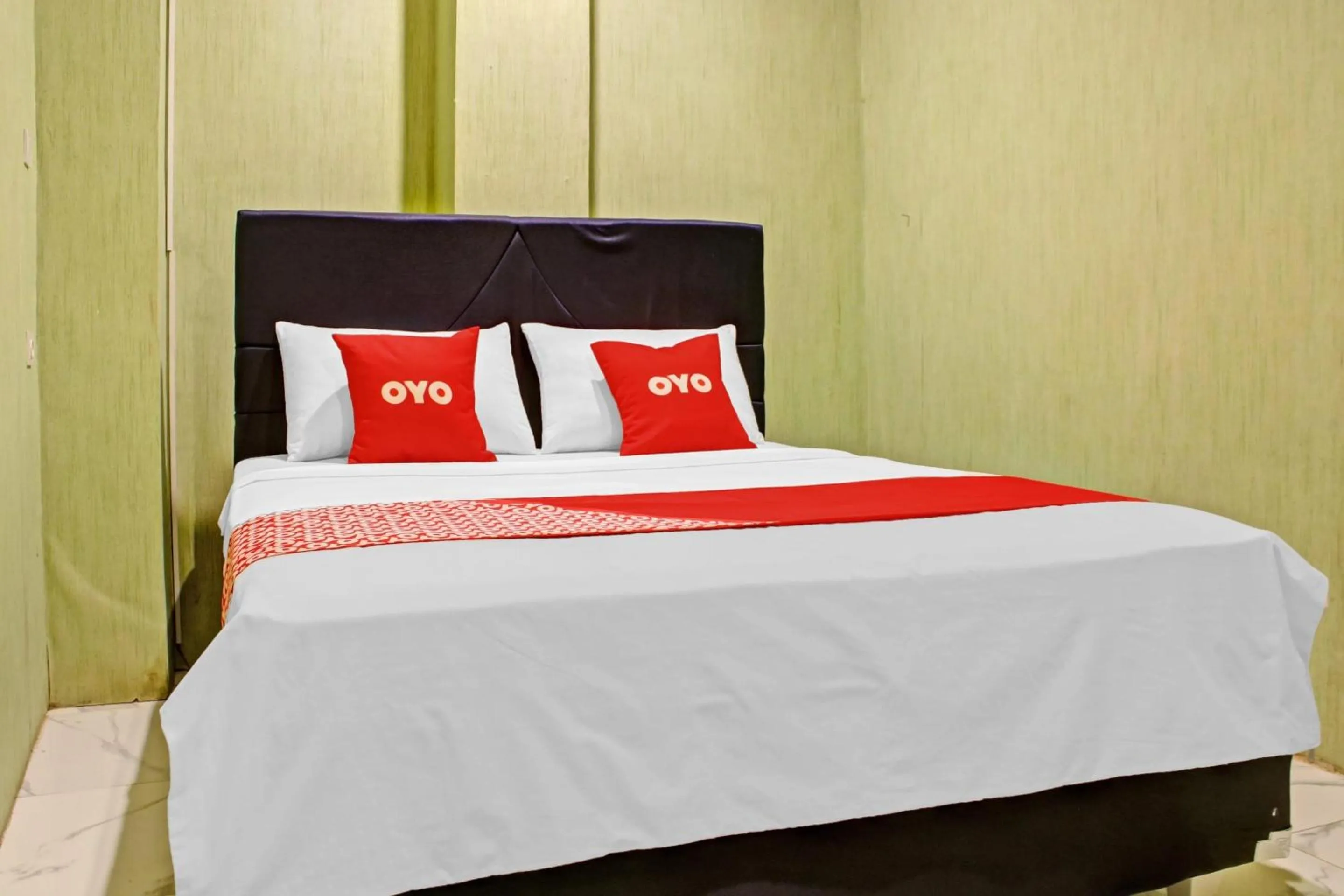 Bedroom, Bed in Hotel O Permata Inn