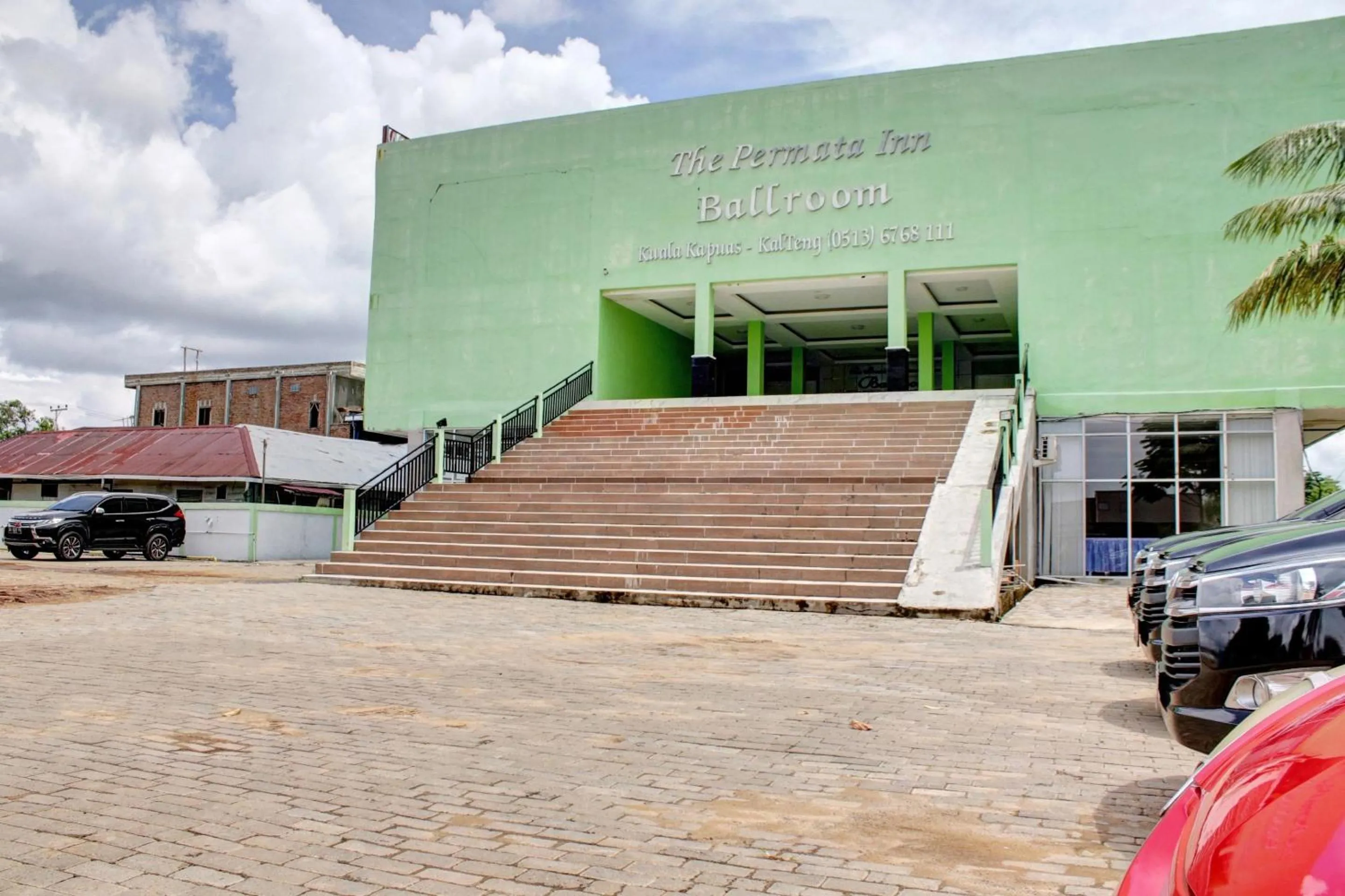 Facade/entrance in Hotel O Permata Inn