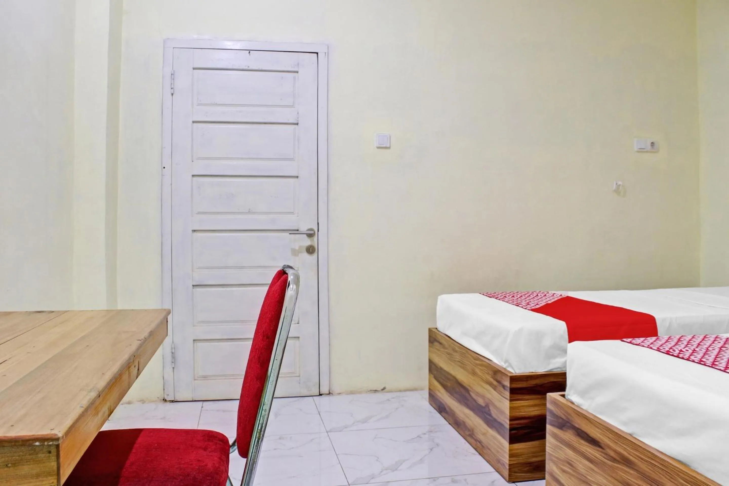 Bedroom, Bed in Hotel O Permata Inn