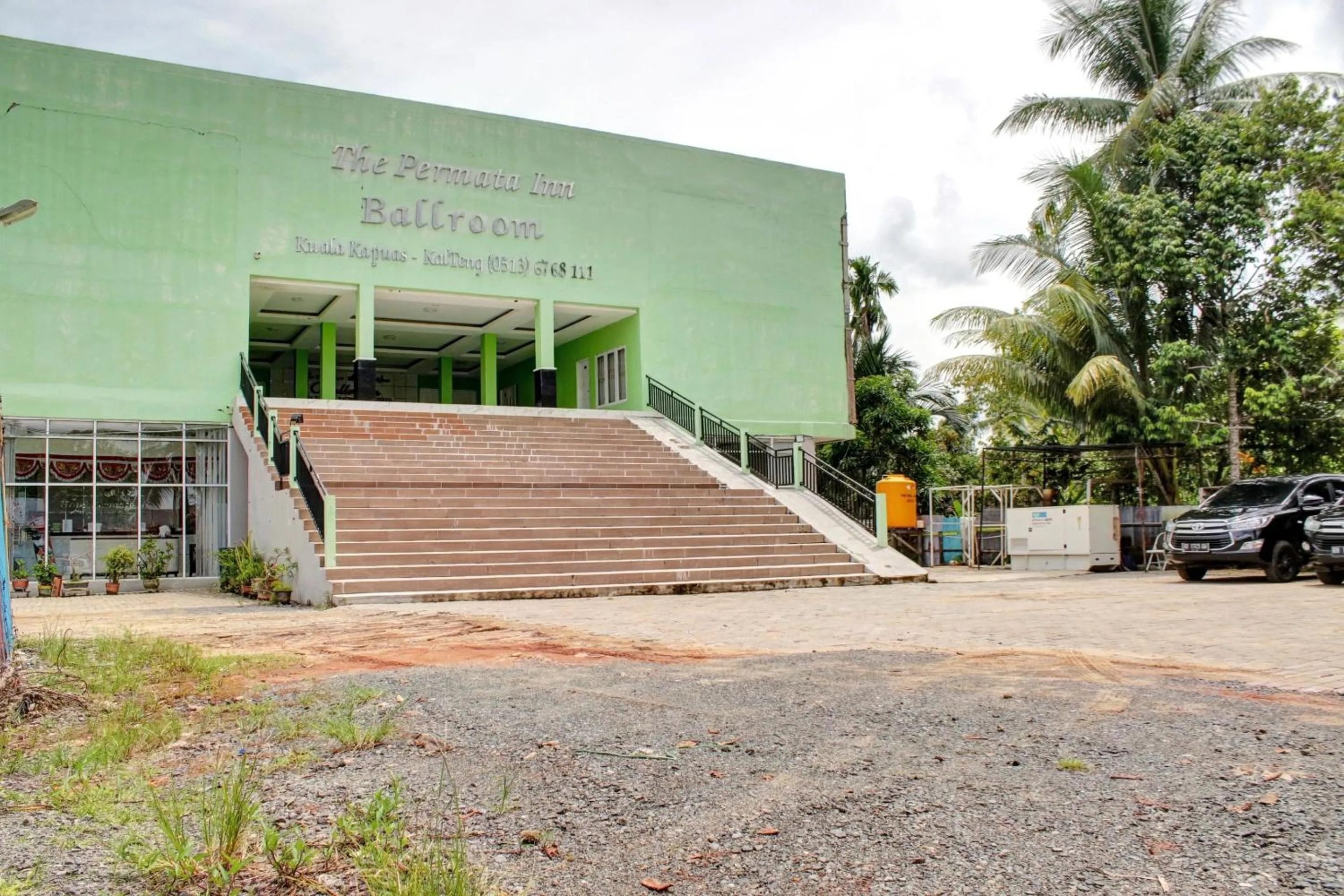 Facade/entrance in Hotel O Permata Inn