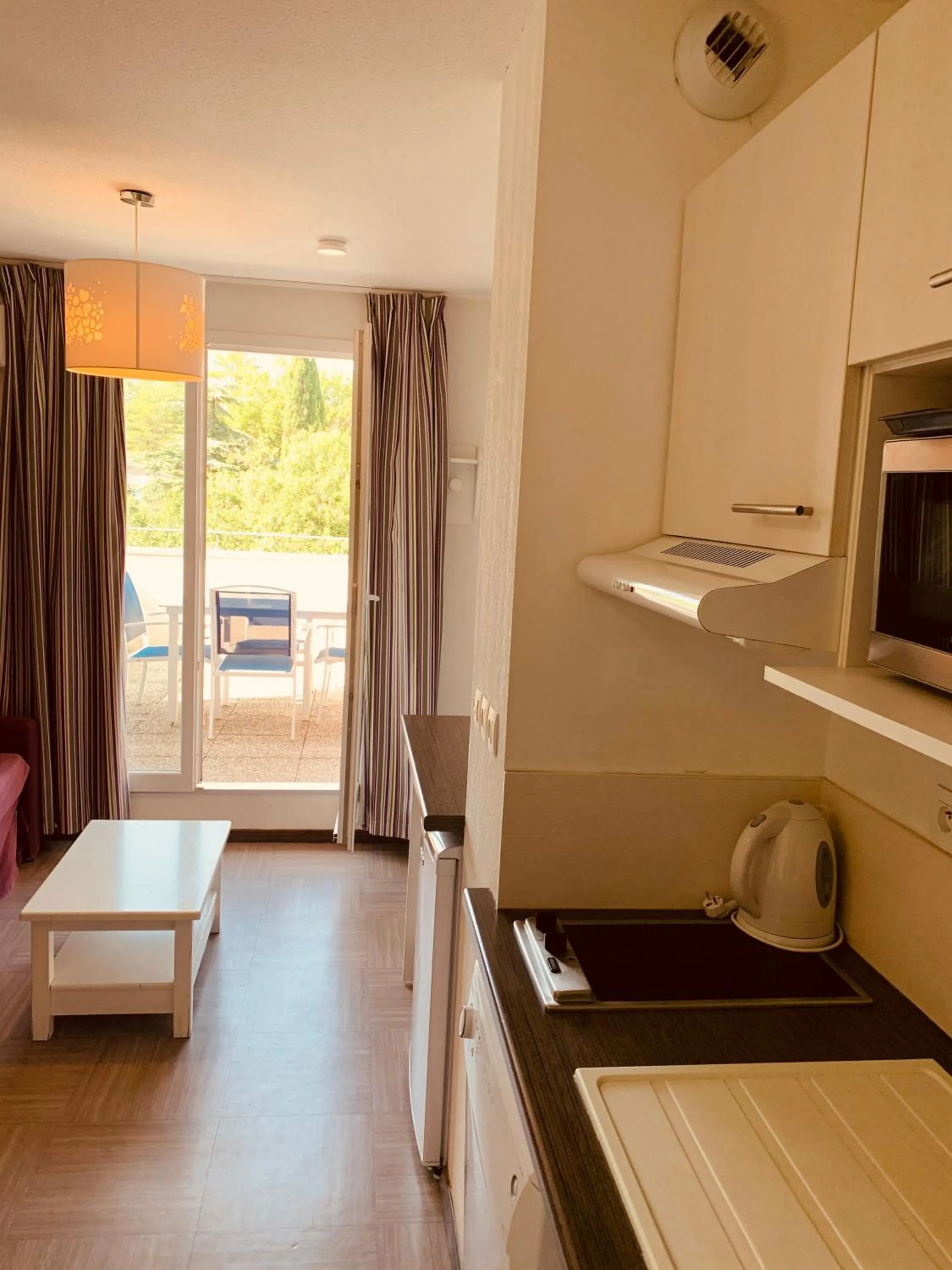 Kitchen or kitchenette in Terres de France - Résidence Côté Provence