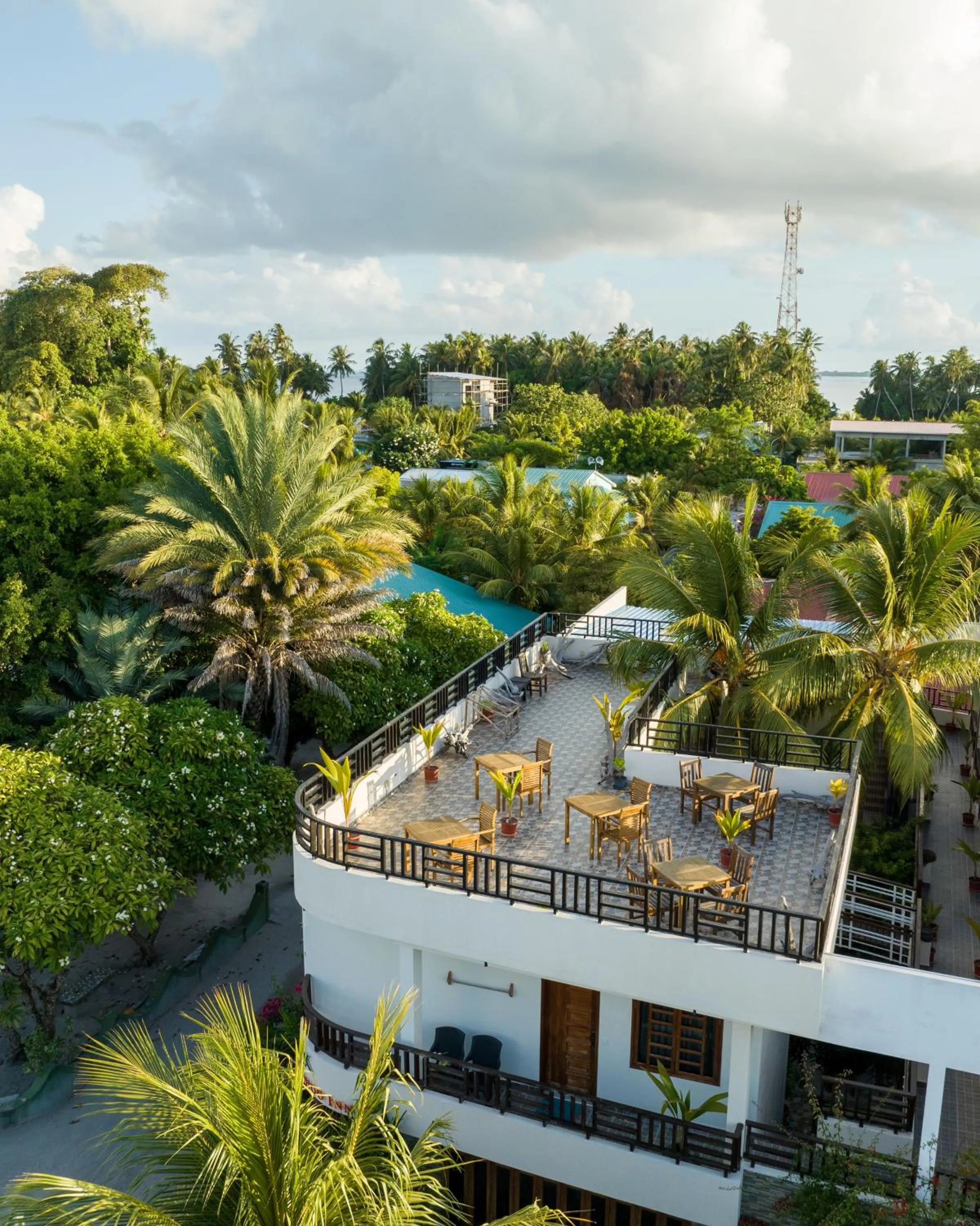 Property building in Kamadhoo Inn