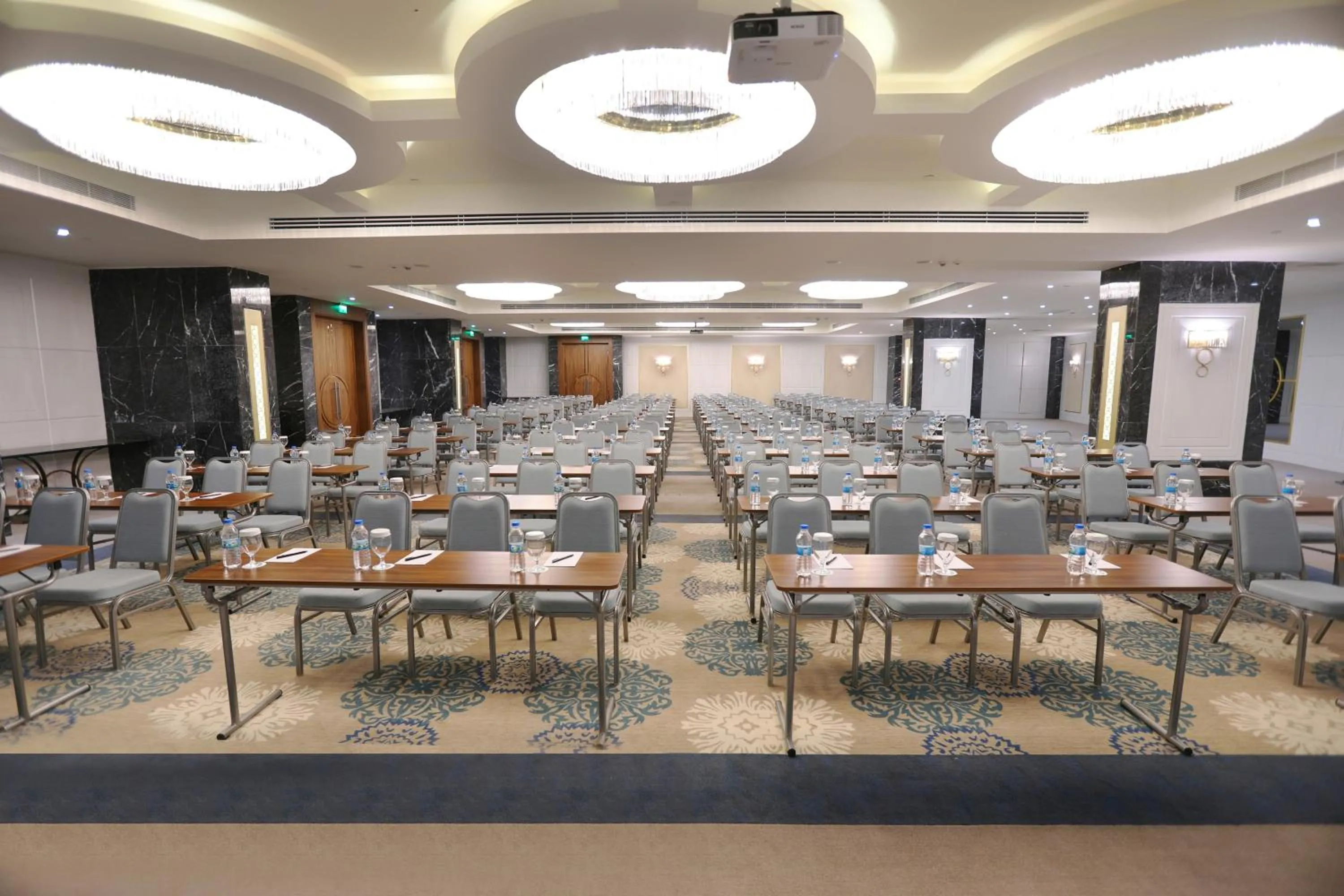 Meeting/conference room in Park Dedeman Adıyaman Hotel