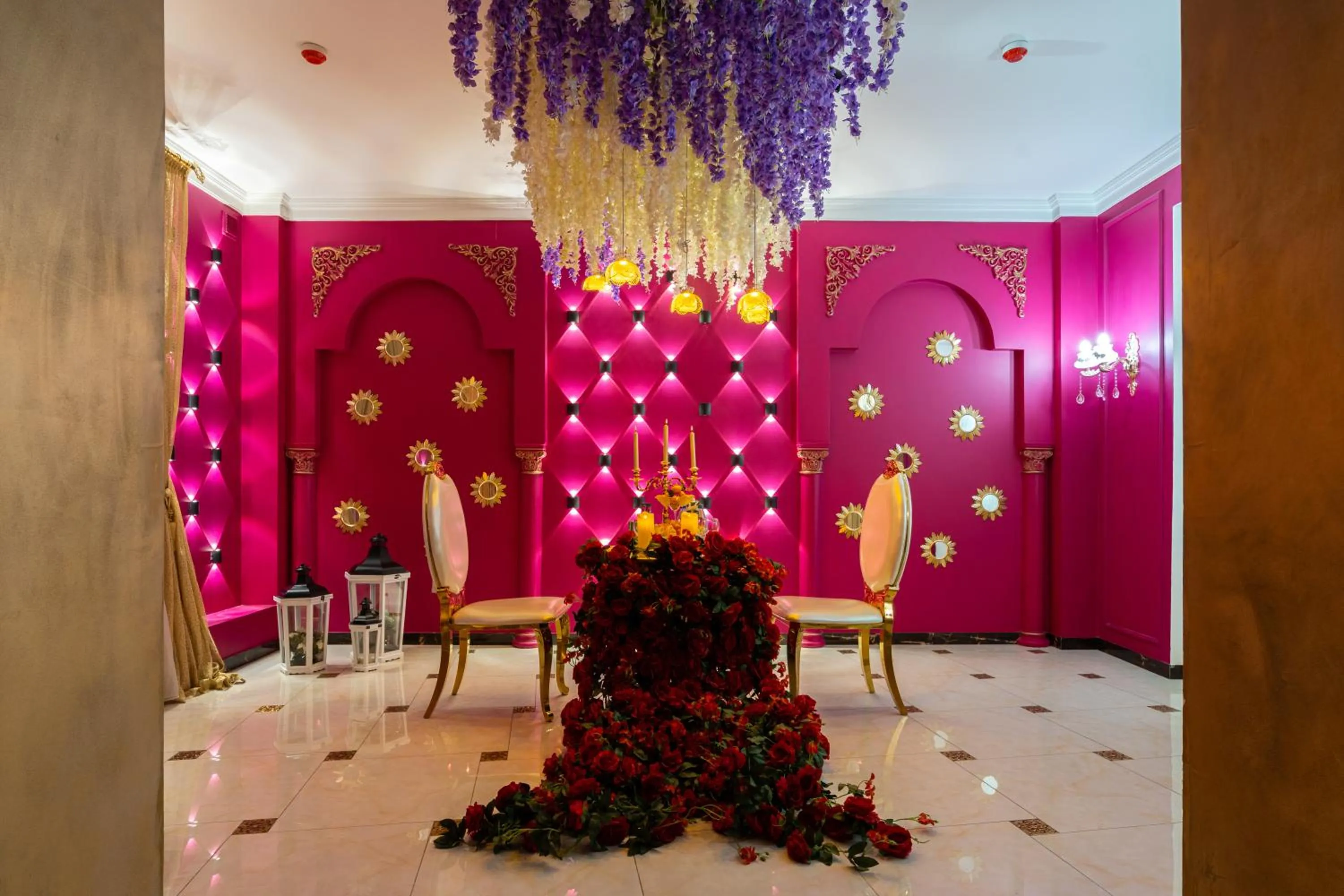 Restaurant/places to eat in Shoxjahon Hotel - 600 Mbps Internet