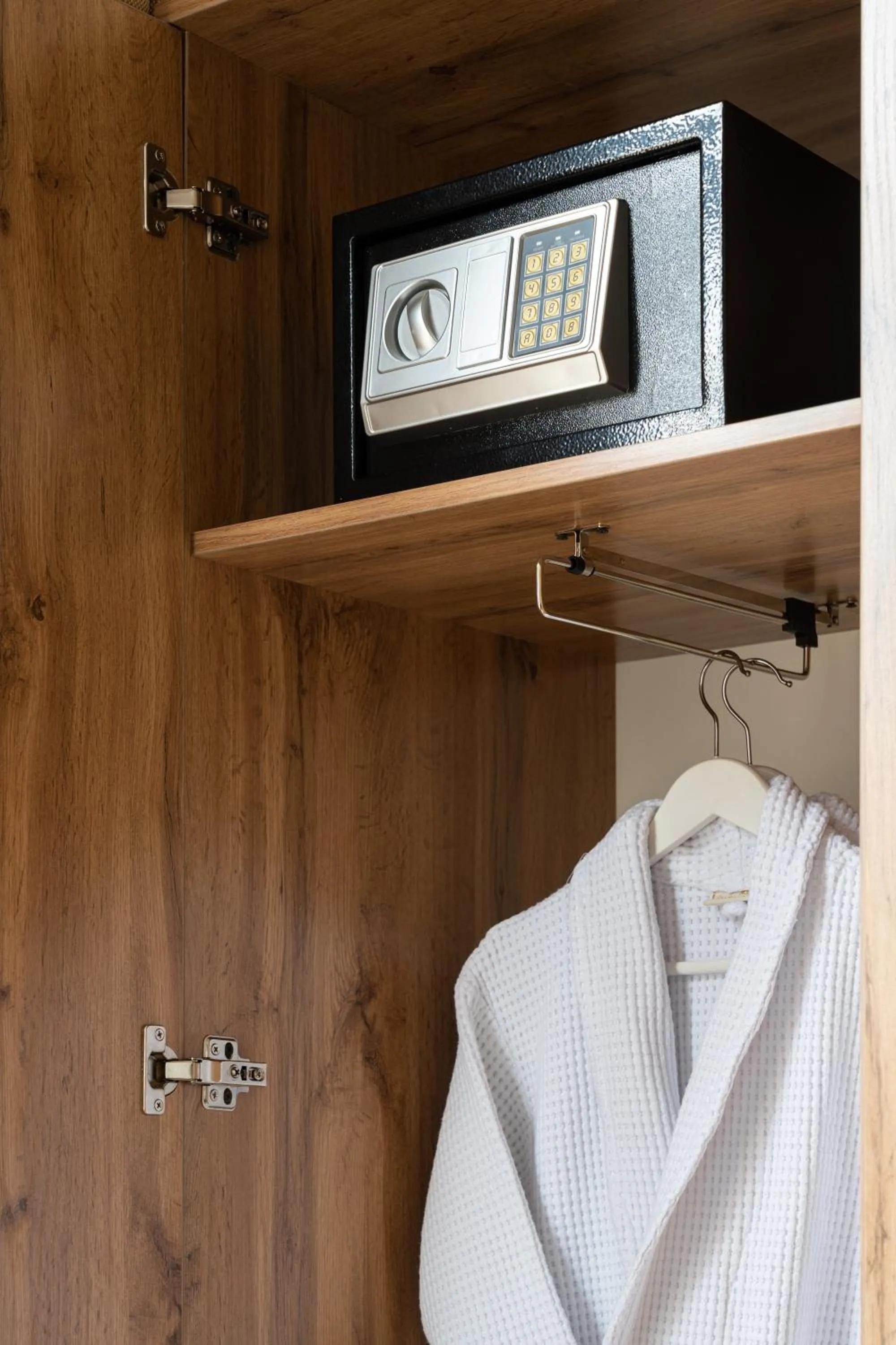 safe in Shoxjahon Hotel - 600 Mbps Internet