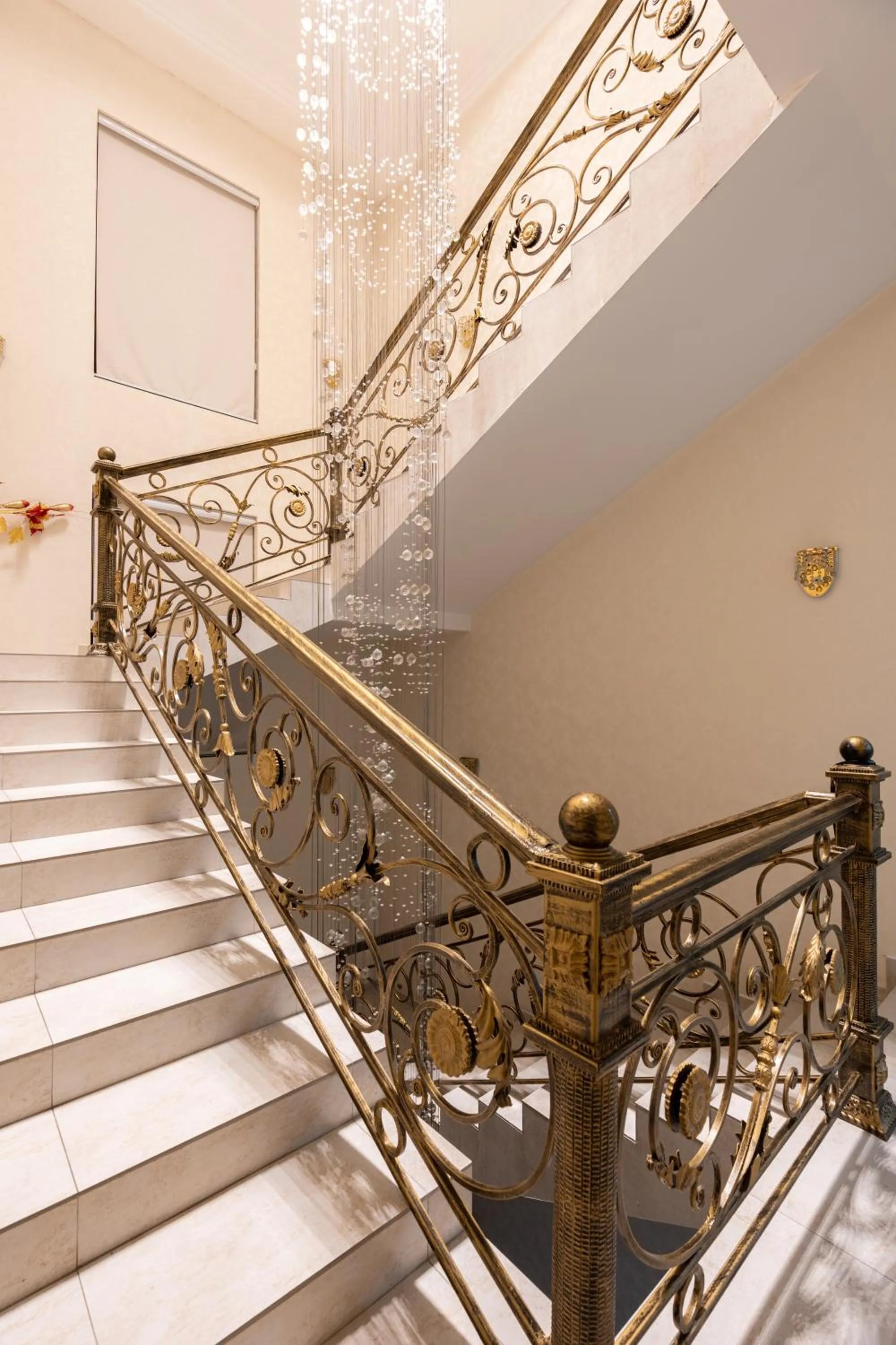 Decorative detail in Shoxjahon Hotel - 600 Mbps Internet