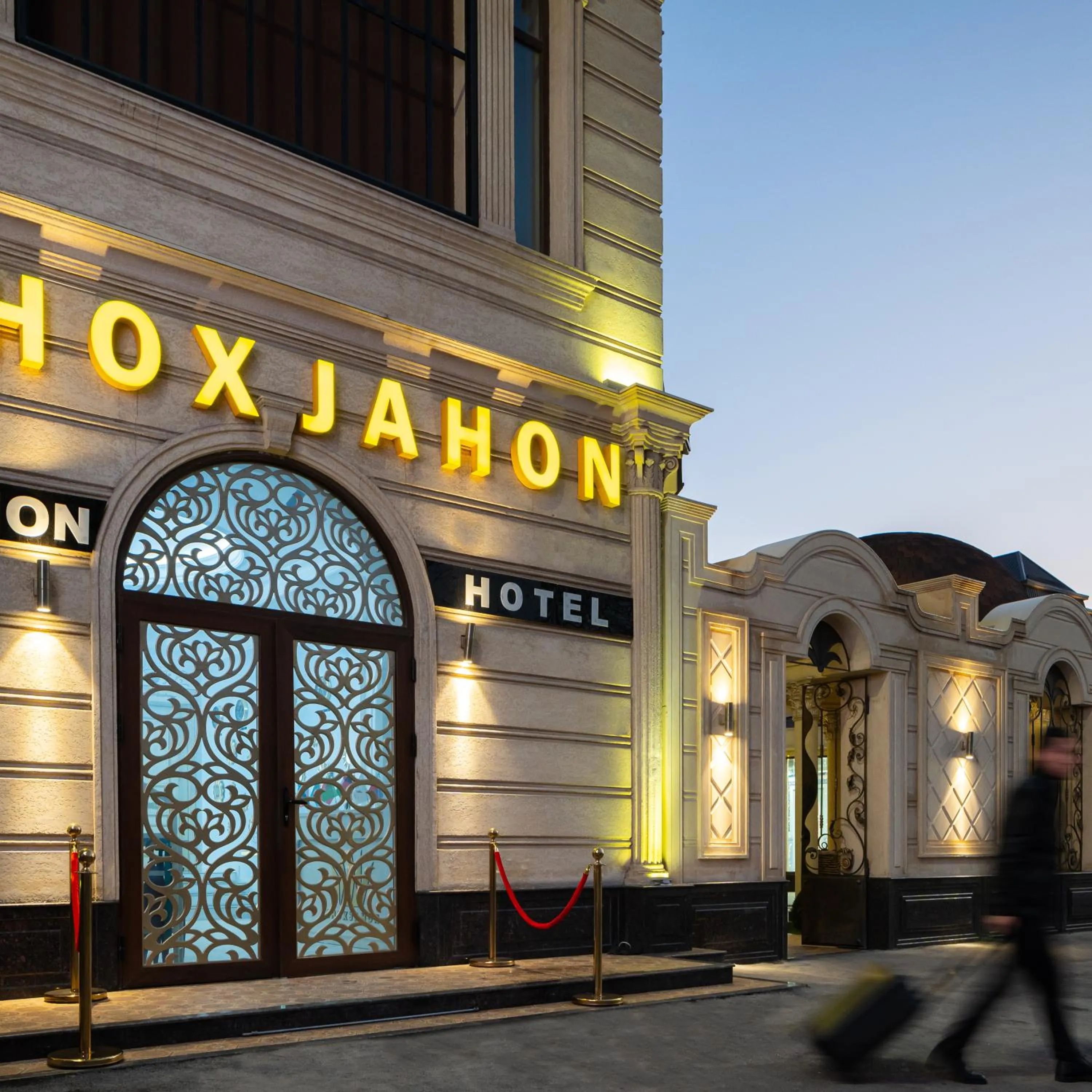 Property building in Shoxjahon Hotel - 600 Mbps Internet