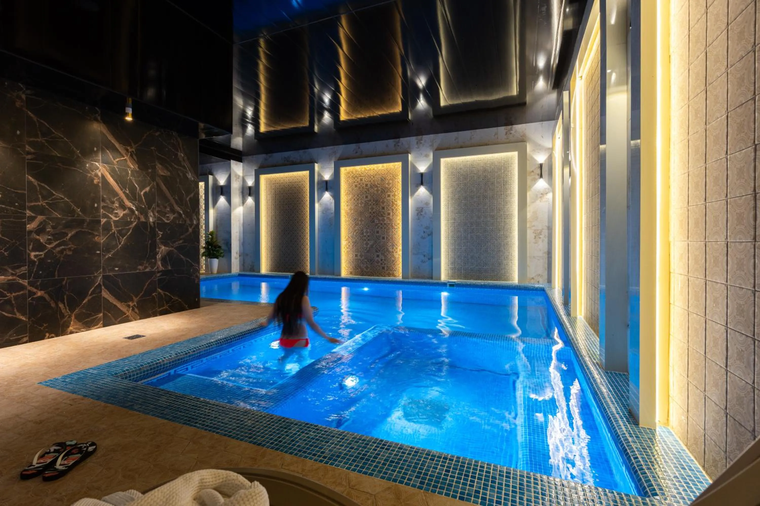 Swimming pool in Shoxjahon Hotel - 600 Mbps Internet