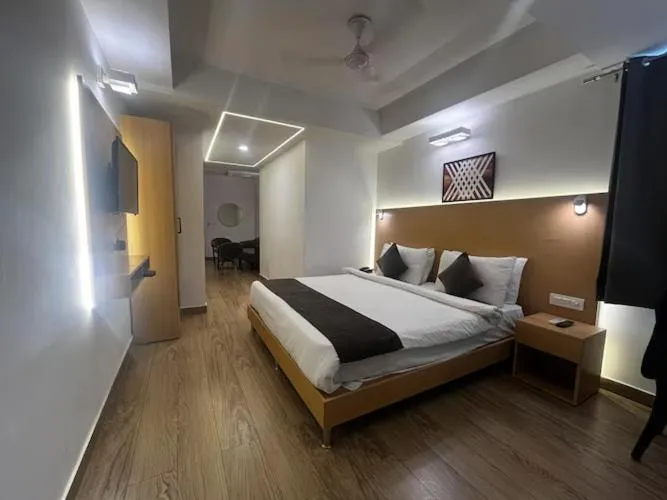 Bed in GoldenKeys Inn