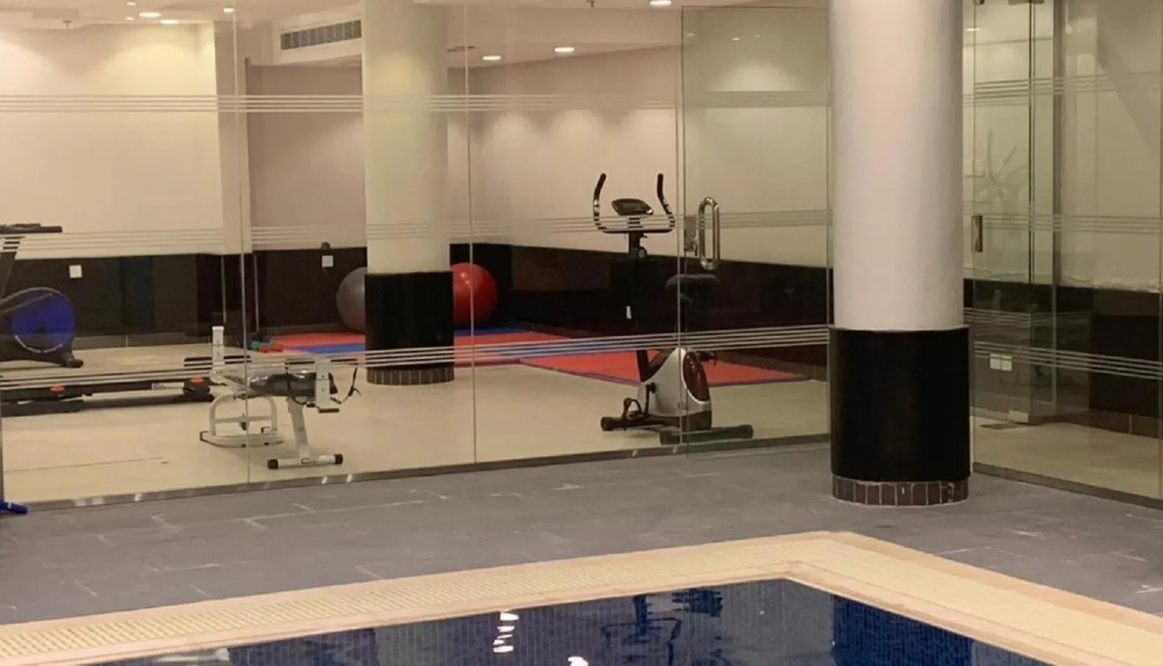 Fitness centre/facilities in Iris Boutique Granada