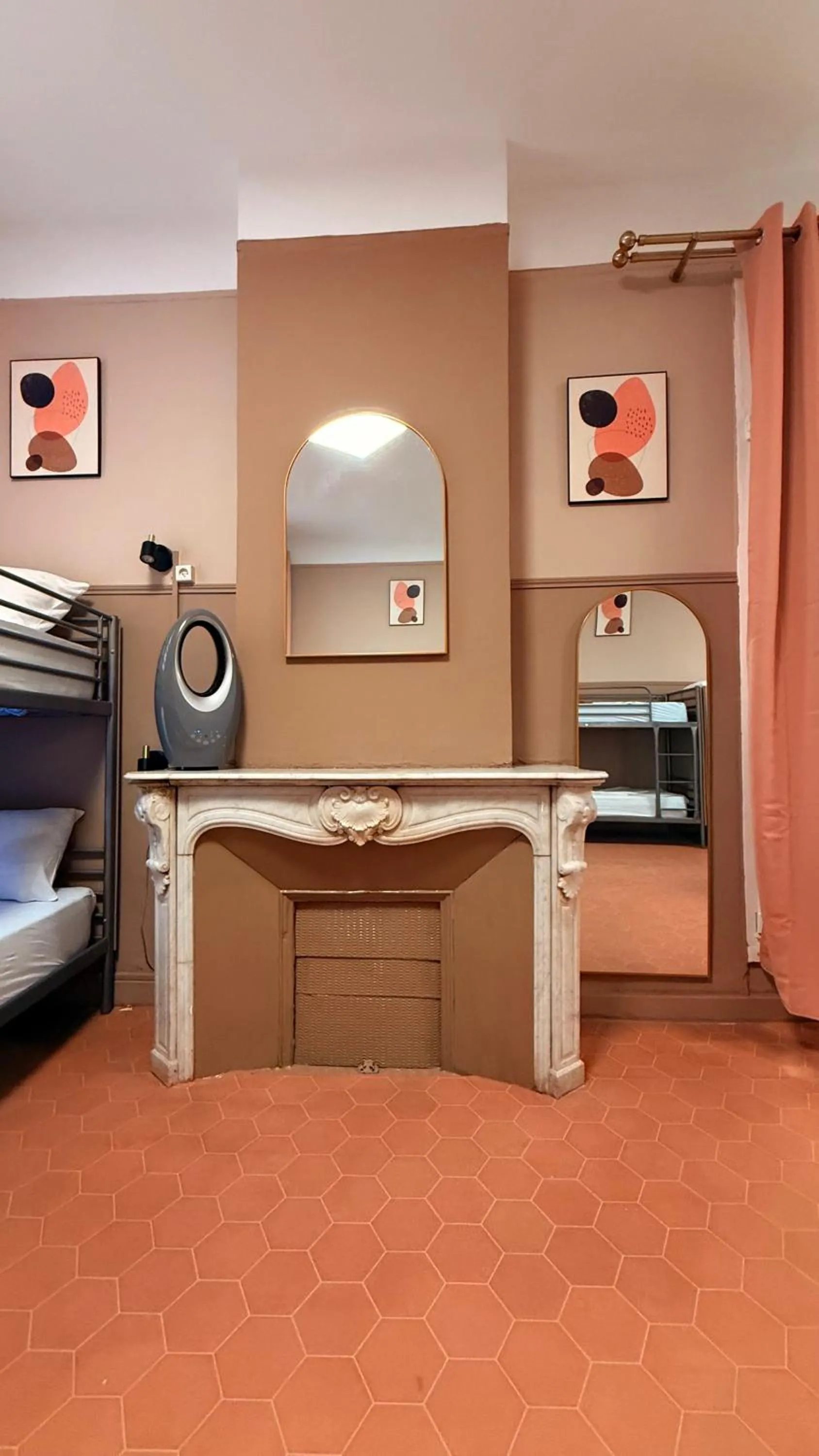 Decorative detail, Bed in HOTEL SYLVABELLE