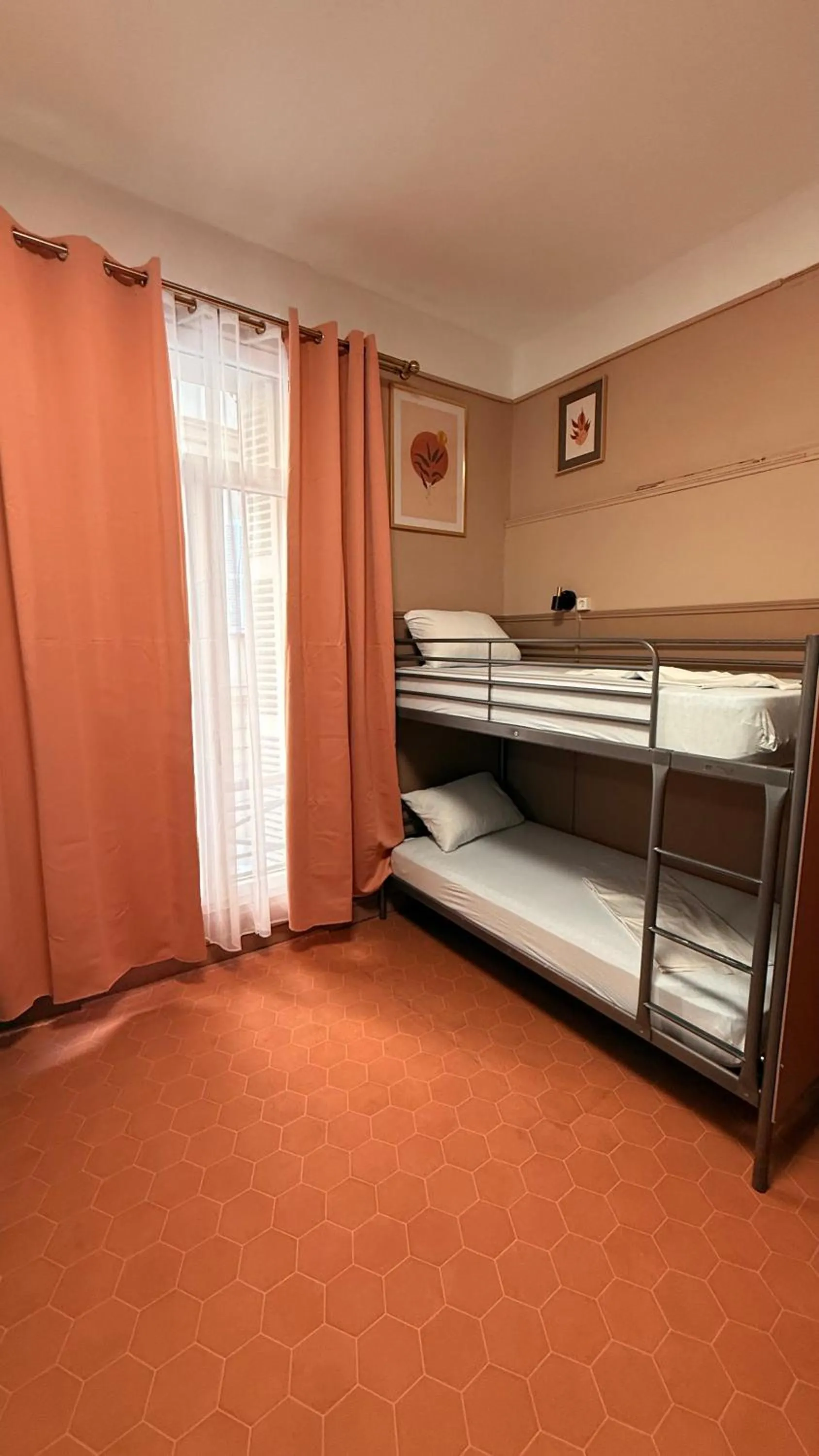 Bed in HOTEL SYLVABELLE