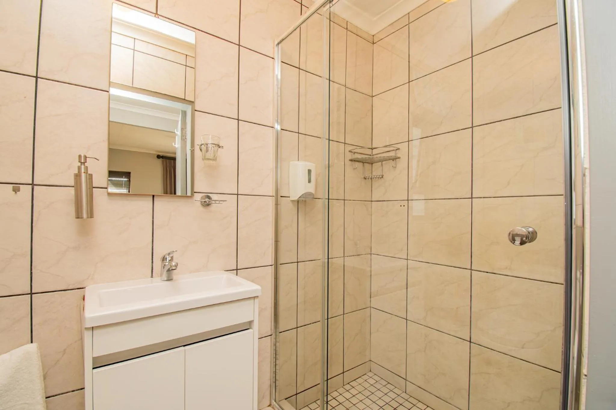 Shower in Glen Maine Guest House