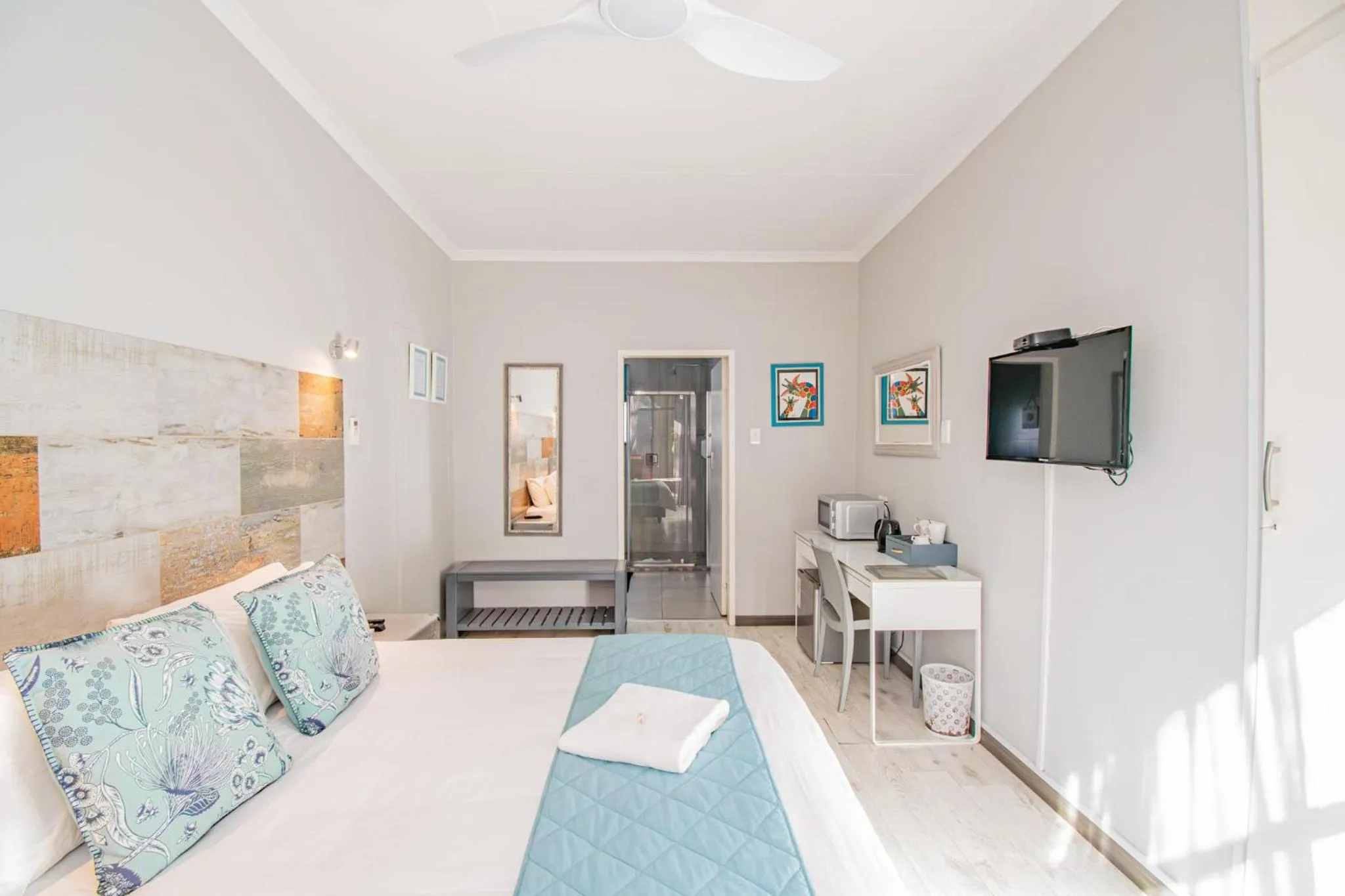 Bed in Glen Maine Guest House