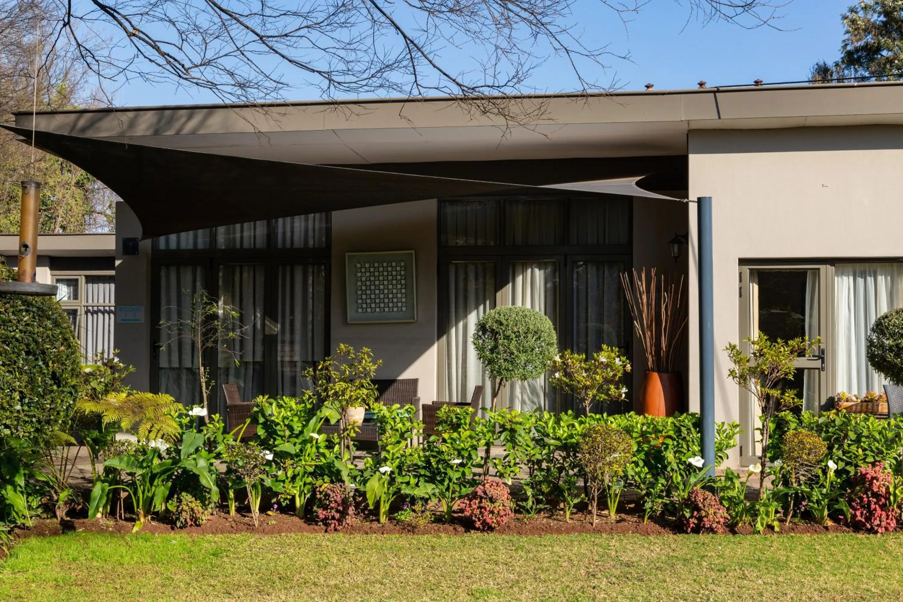 Property building in Glen Maine Guest House