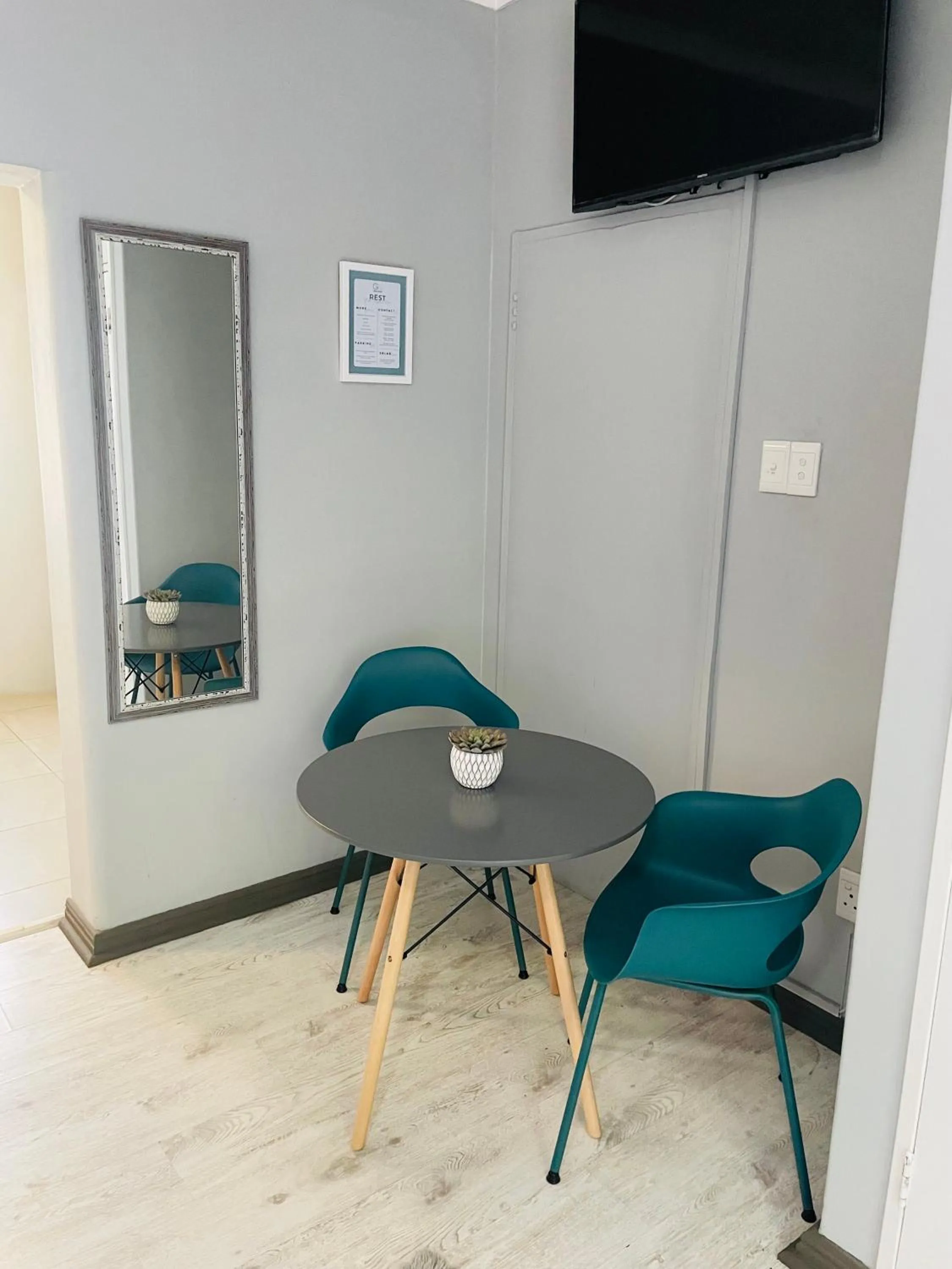 Seating area in Glen Maine Guest House