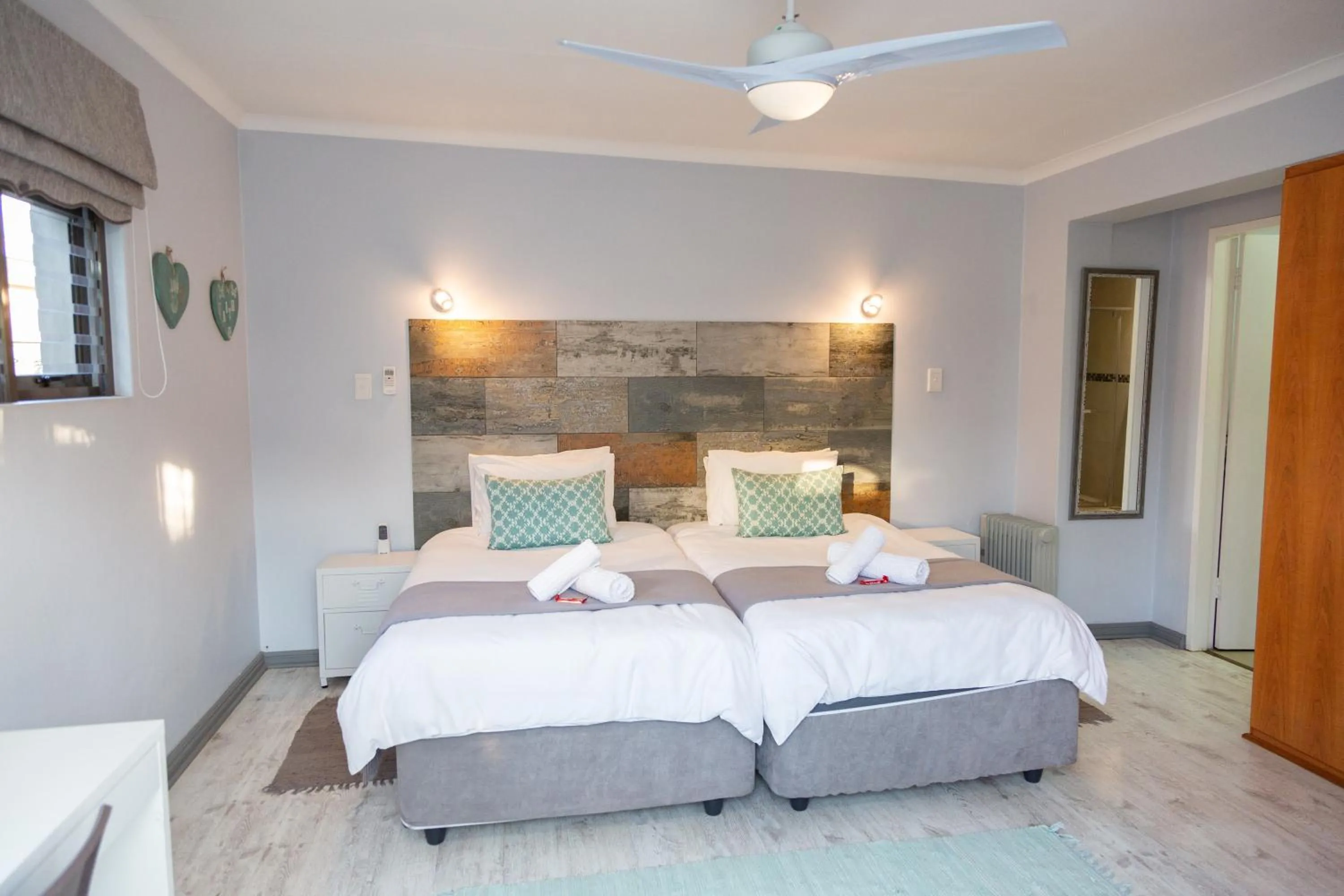 Bed in Glen Maine Guest House