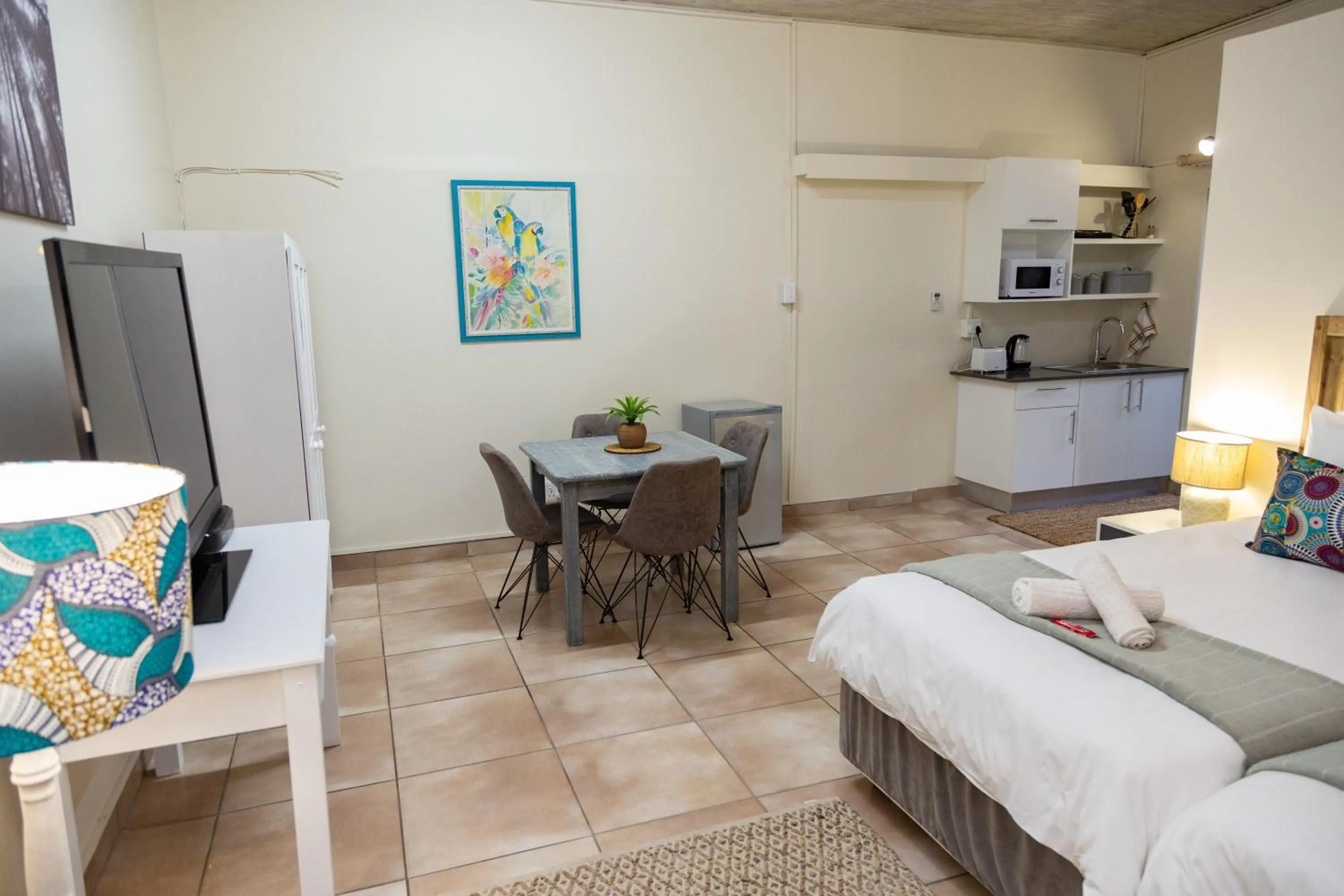 Dining area in Glen Maine Guest House