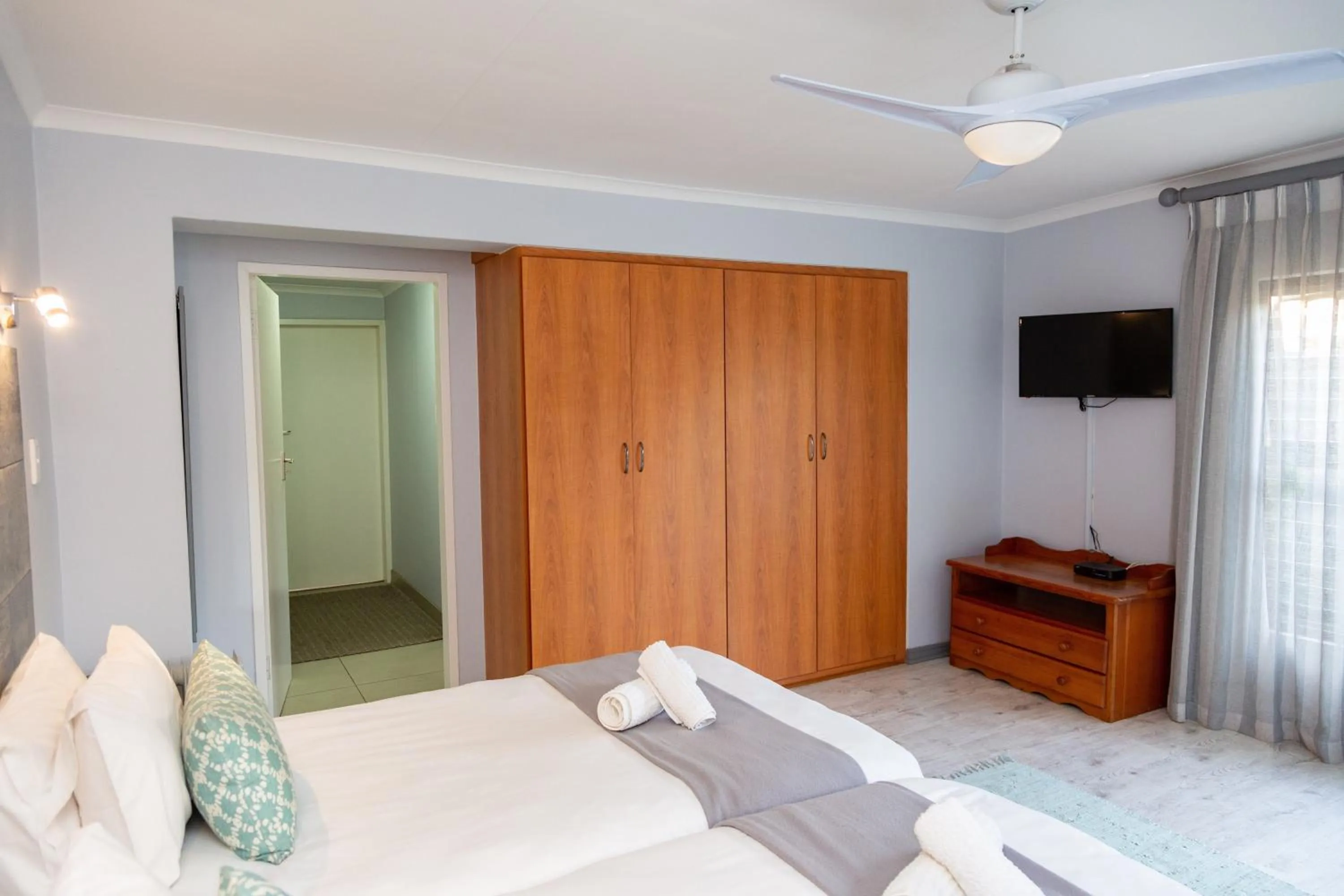 Bed in Glen Maine Guest House