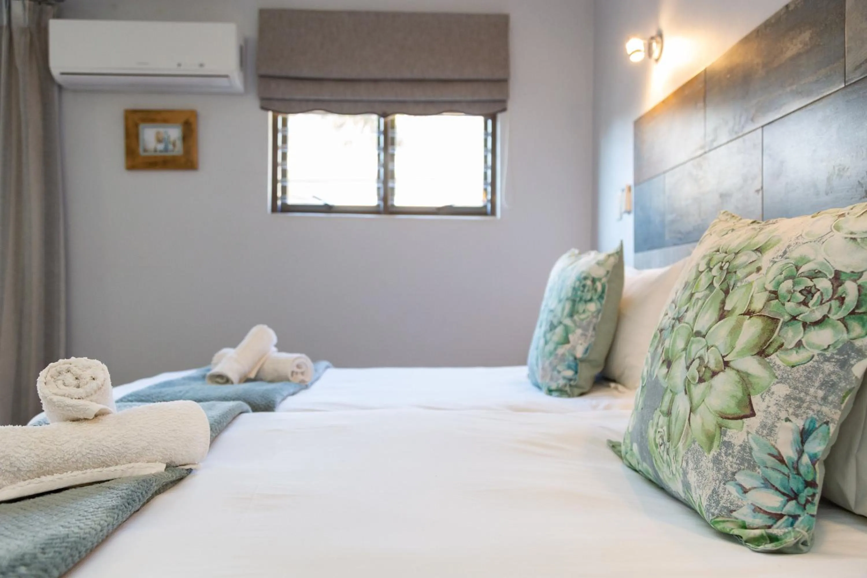 Bed in Glen Maine Guest House