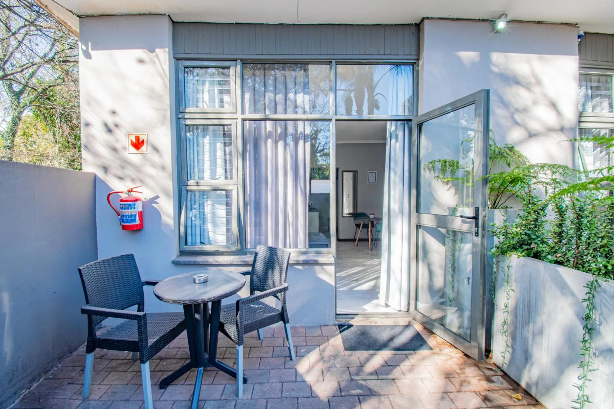 Facade/entrance in Glen Maine Guest House