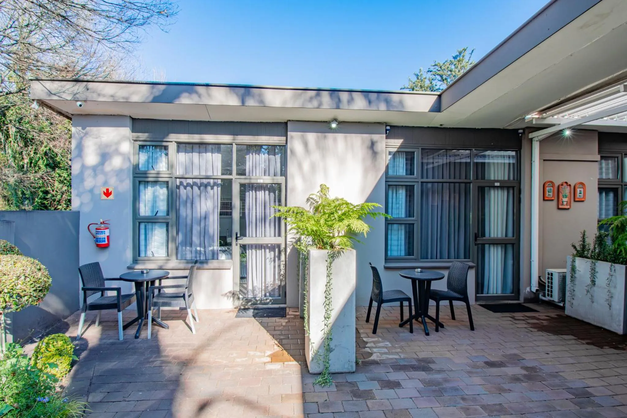 Property building in Glen Maine Guest House