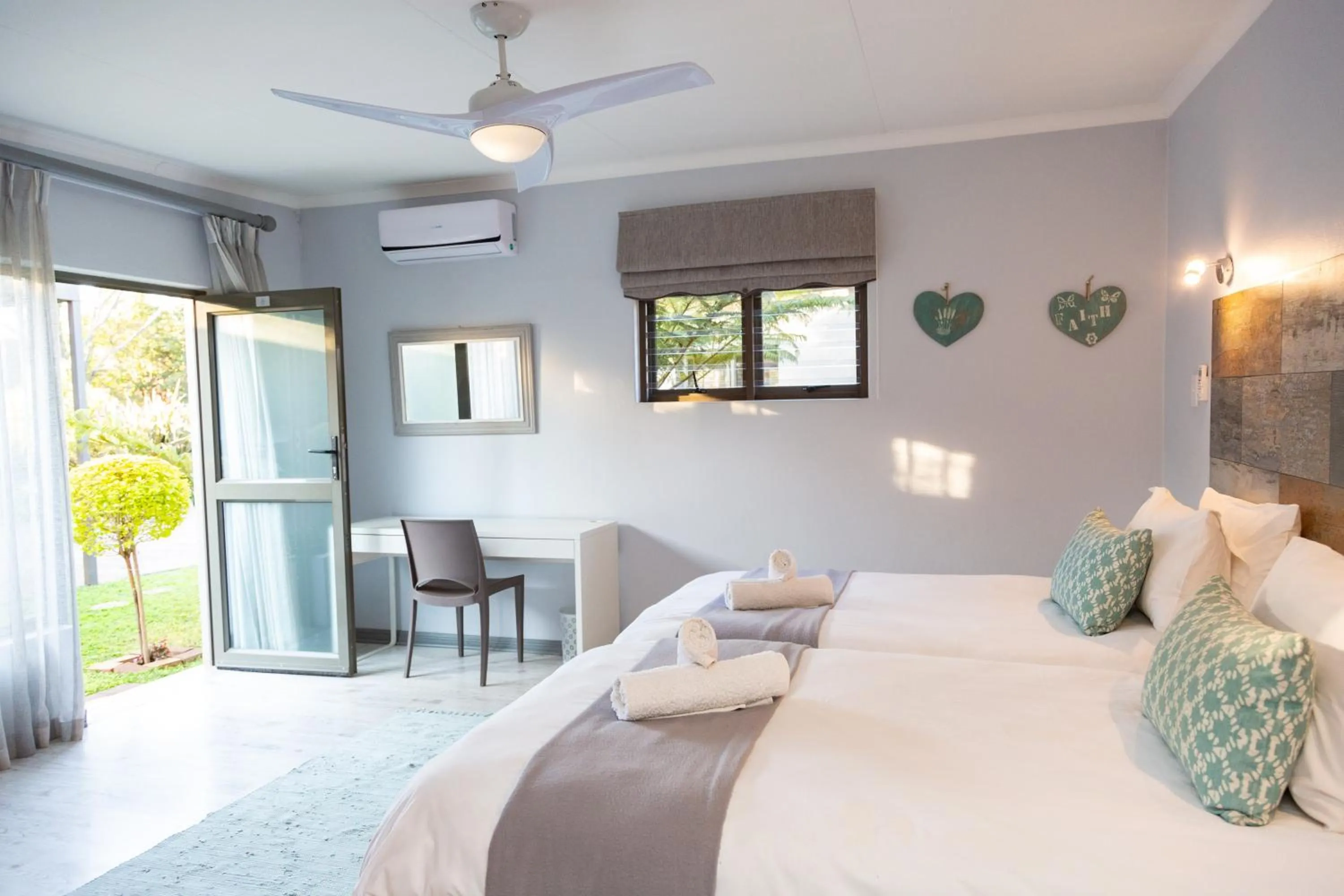 Photo of the whole room, Bed in Glen Maine Guest House