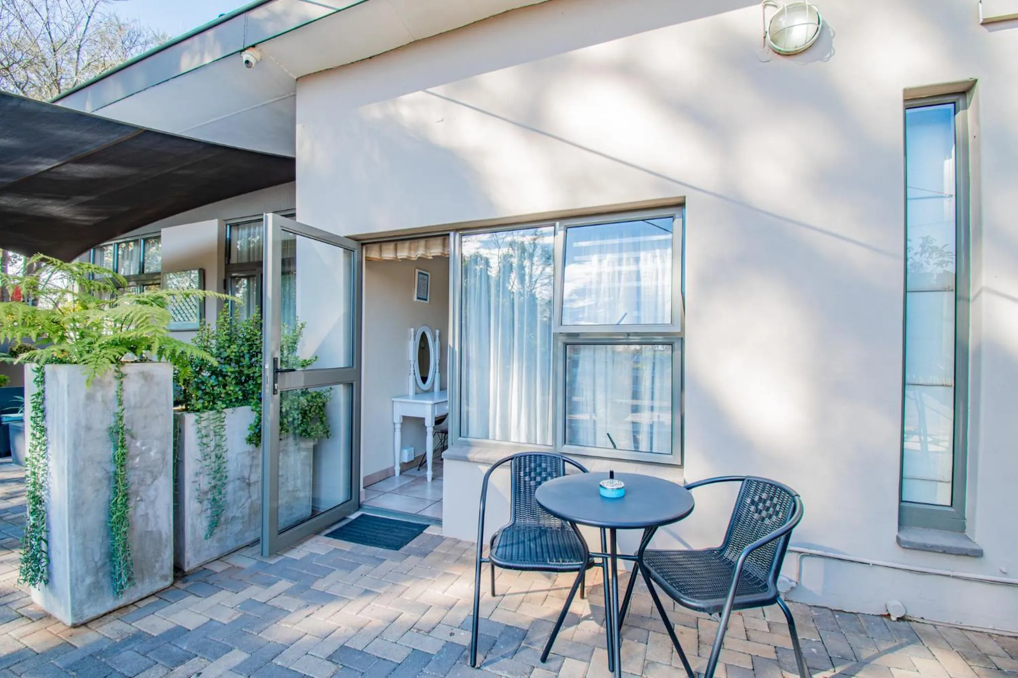 Facade/entrance in Glen Maine Guest House
