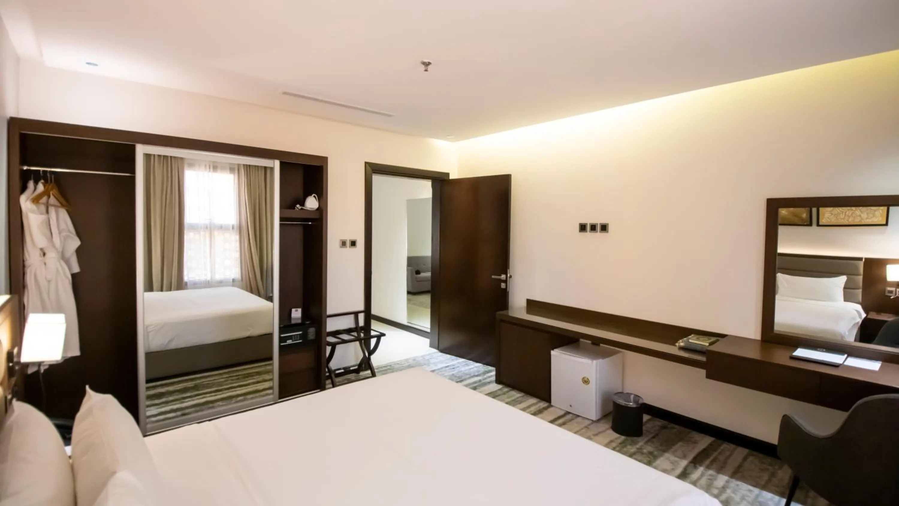 Photo of the whole room, Bed in Iris Boutique Taif Heart