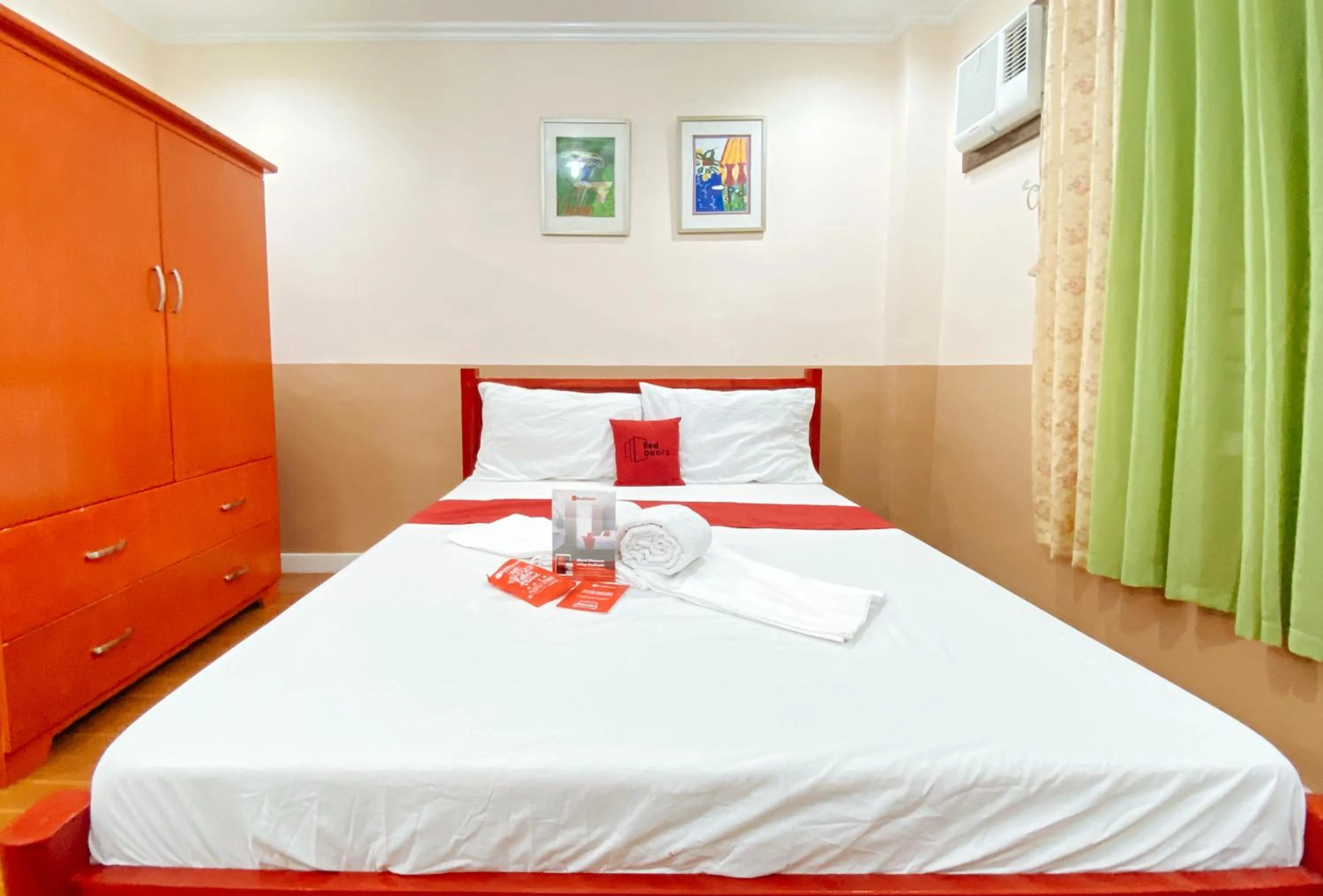 Bed in RedDoorz @ Calapandayan Subic Zambales