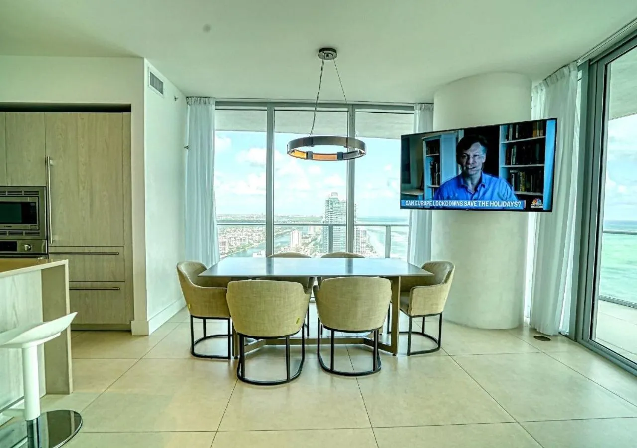 Hyde Resorts on Miami Hollywood by MRA